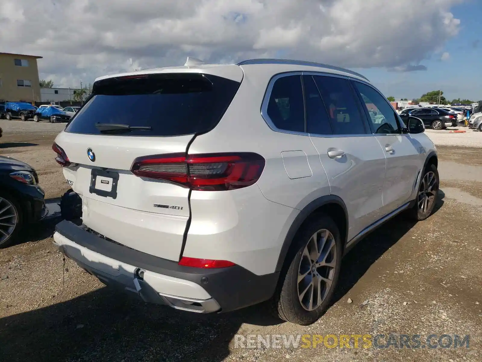 4 Photograph of a damaged car 5UXCR4C01M9H52055 BMW X5 2021