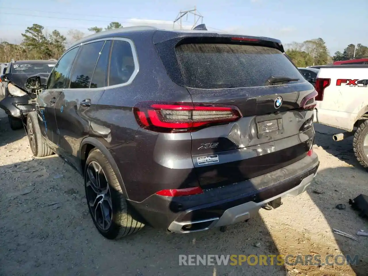 3 Photograph of a damaged car 5UXCR4C02M9E05964 BMW X5 2021