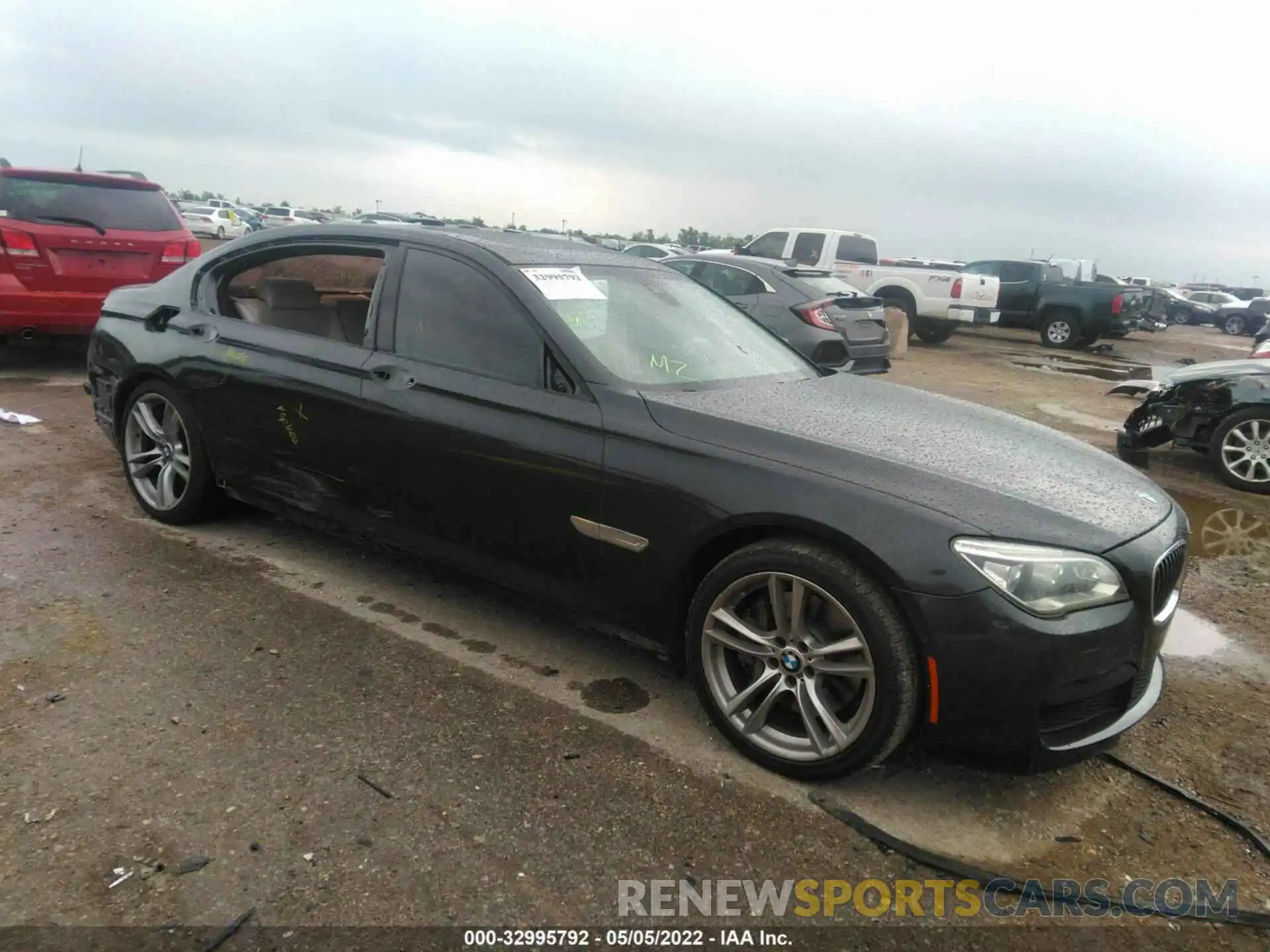 1 Photograph of a damaged car 5UXCR4C02M9E18682 BMW X5 2021