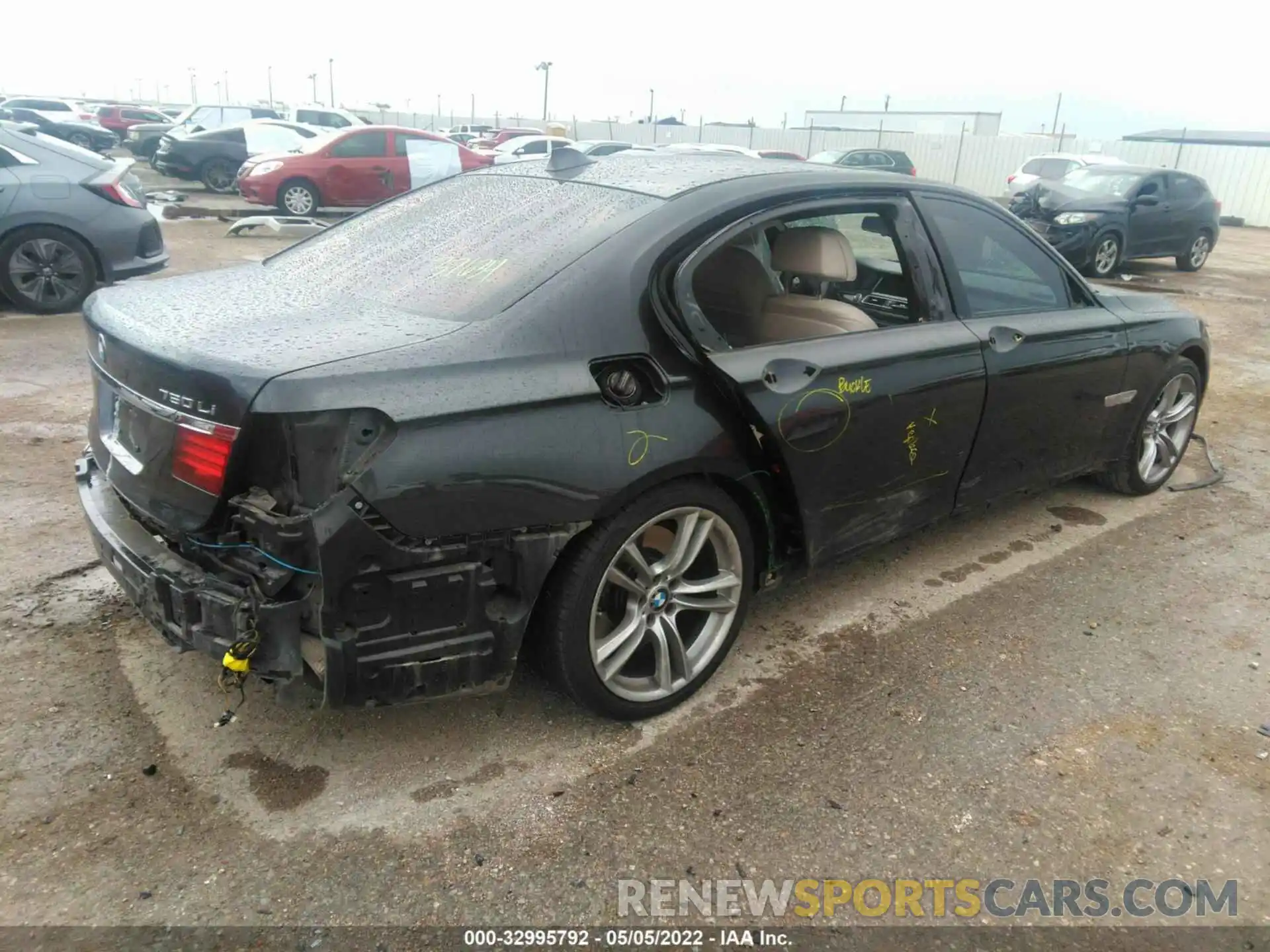 4 Photograph of a damaged car 5UXCR4C02M9E18682 BMW X5 2021