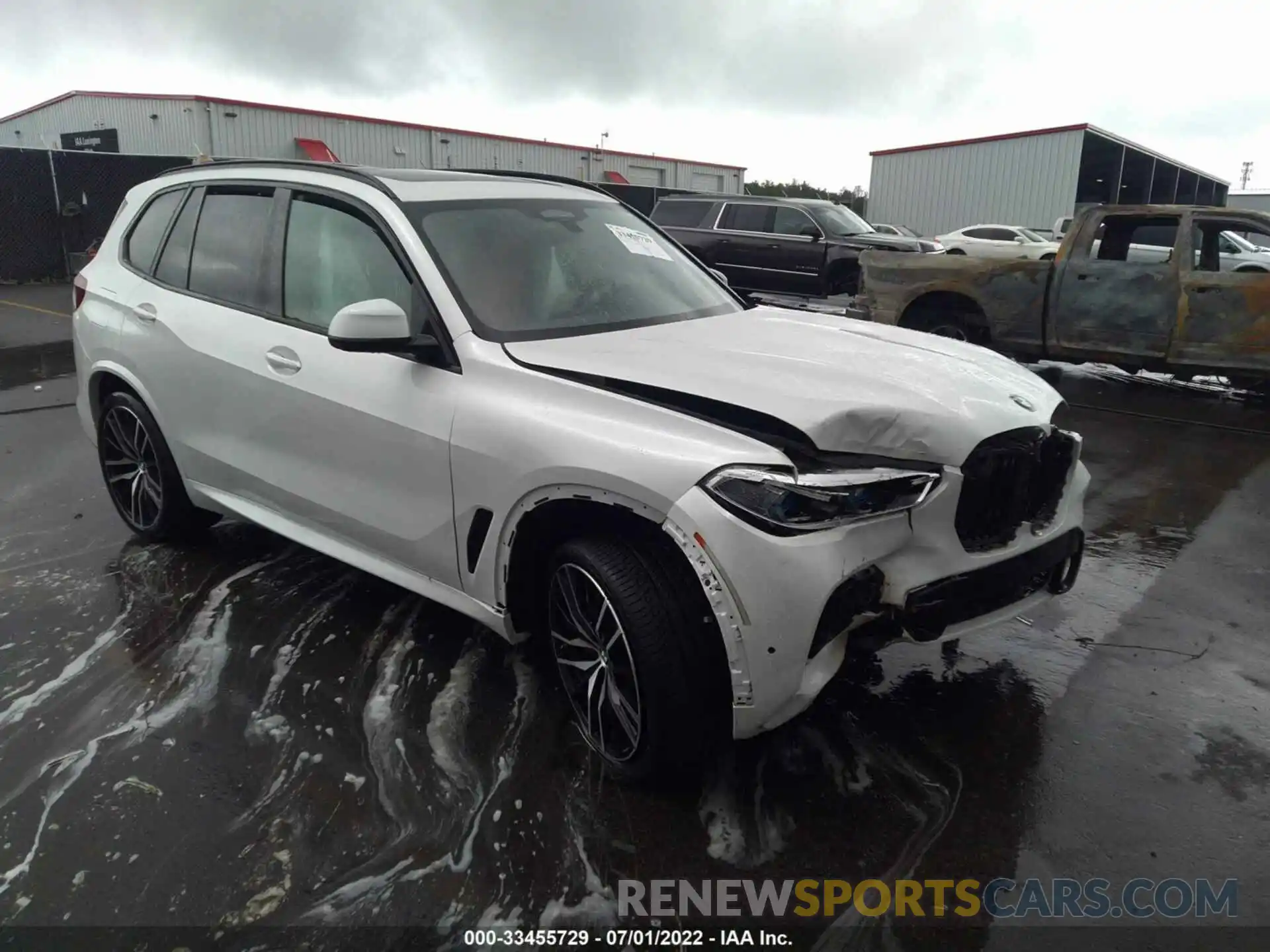 1 Photograph of a damaged car 5UXCR4C02M9G34385 BMW X5 2021