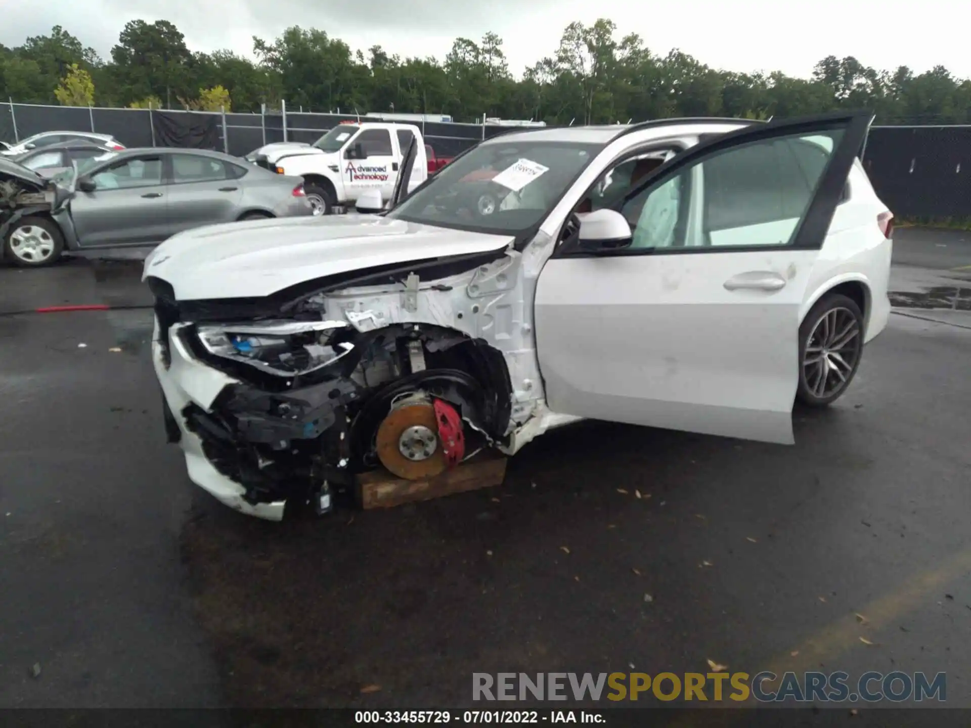 6 Photograph of a damaged car 5UXCR4C02M9G34385 BMW X5 2021