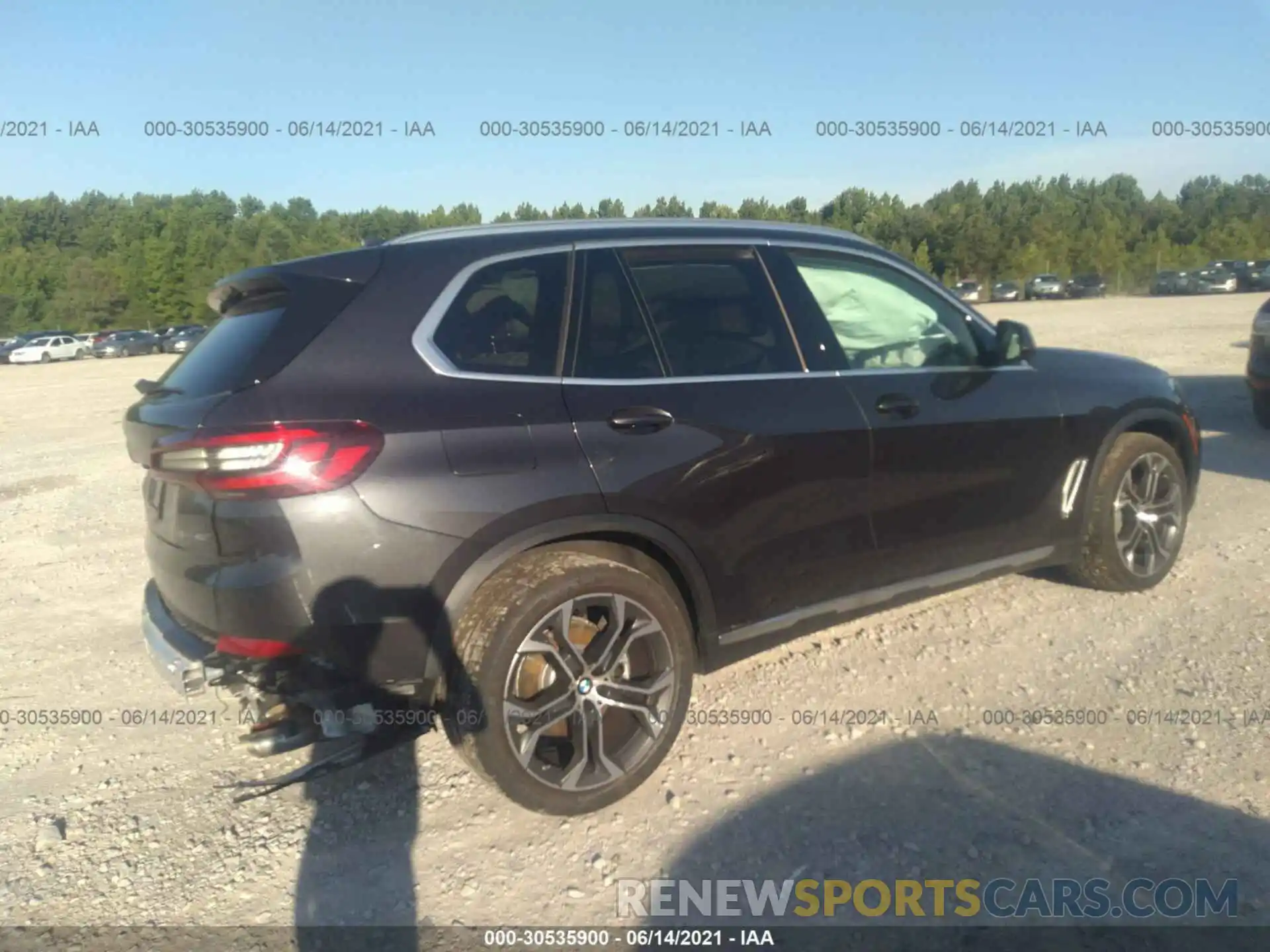 4 Photograph of a damaged car 5UXCR4C03M9G53351 BMW X5 2021