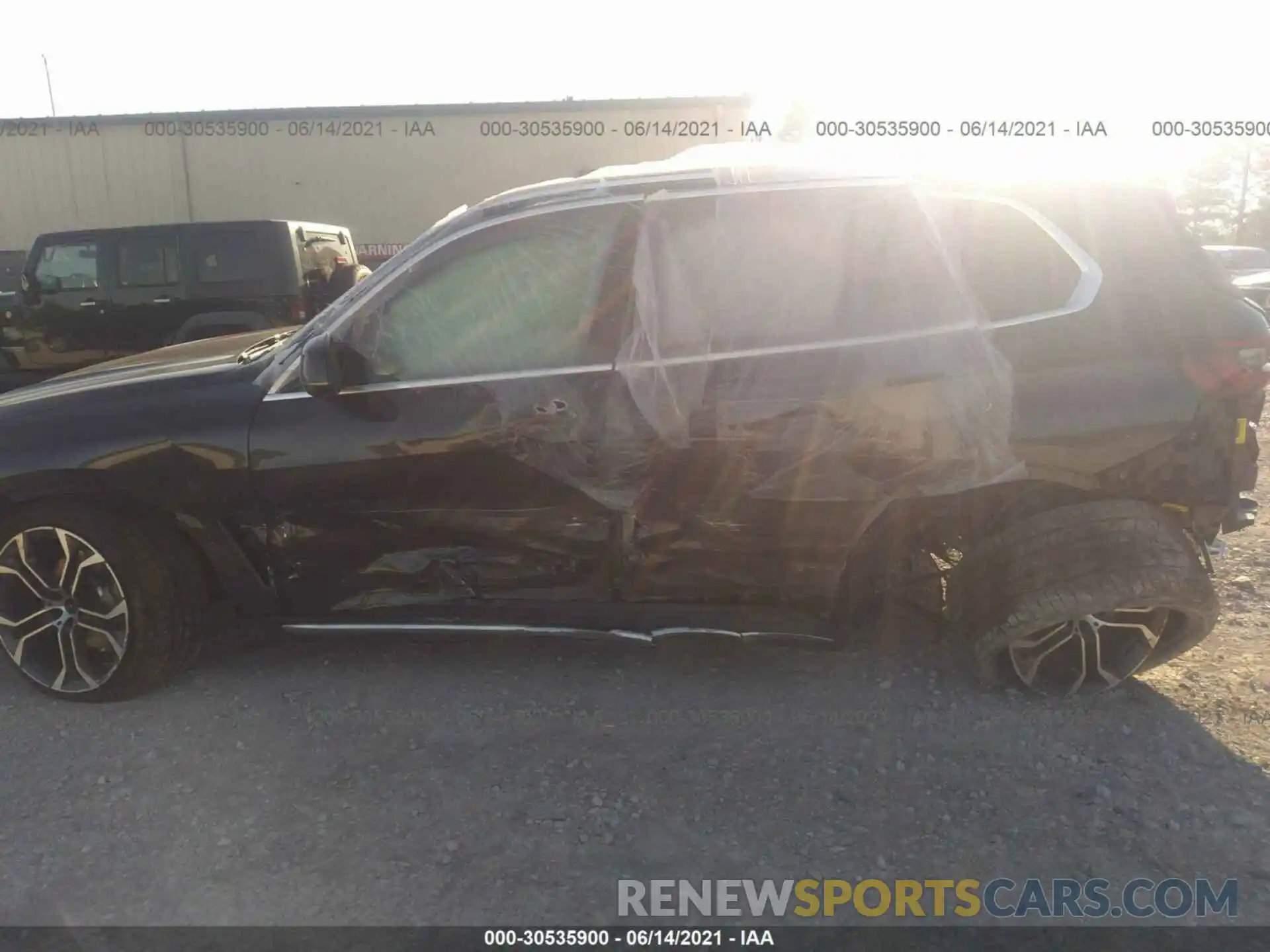 6 Photograph of a damaged car 5UXCR4C03M9G53351 BMW X5 2021