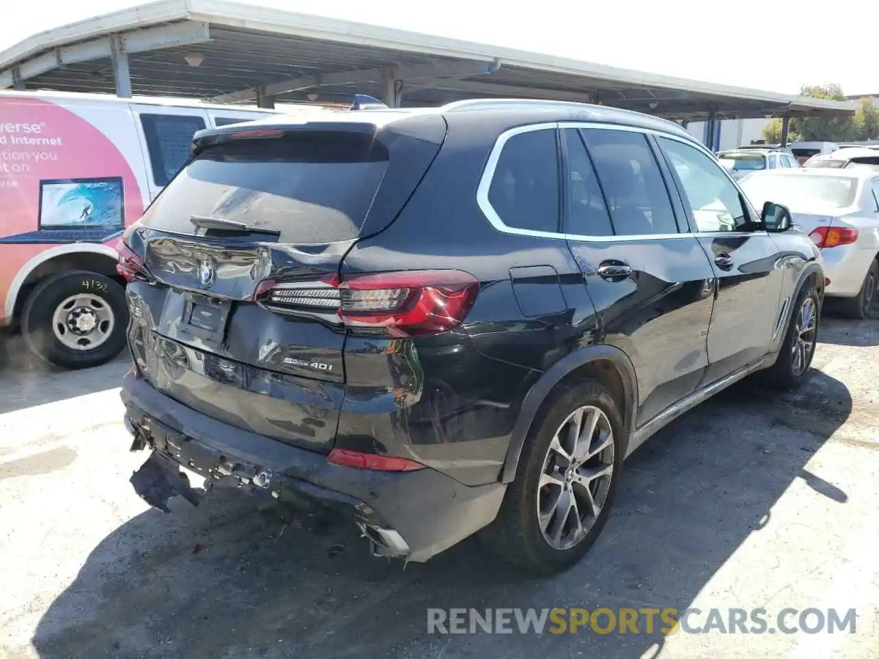 4 Photograph of a damaged car 5UXCR4C03M9H39906 BMW X5 2021