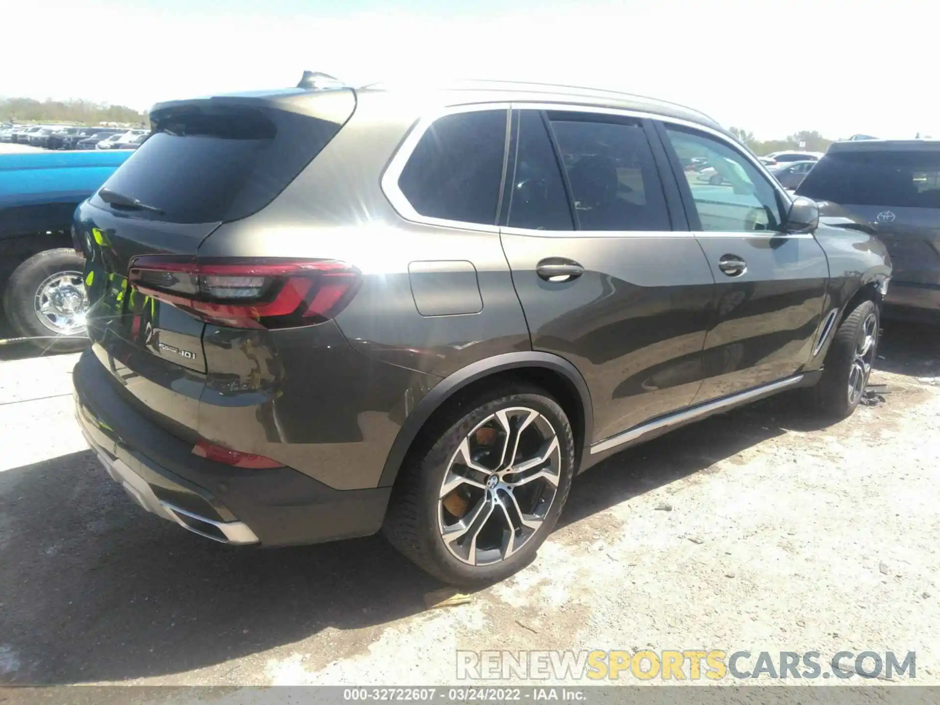 4 Фотография поврежденного автомобиля 5UXCR4C04M9E76423 BMW X5 2021