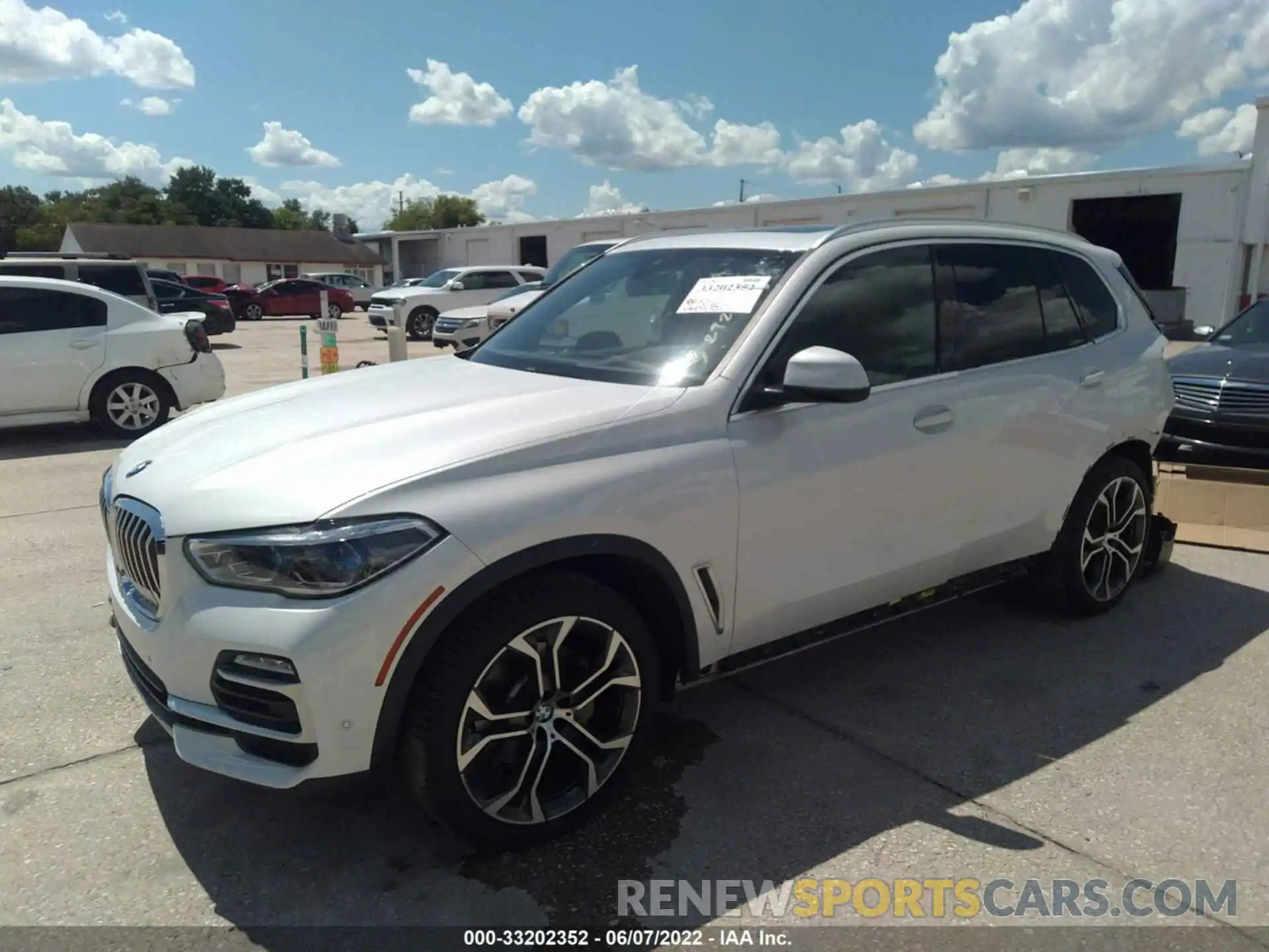 2 Photograph of a damaged car 5UXCR4C04M9F56627 BMW X5 2021