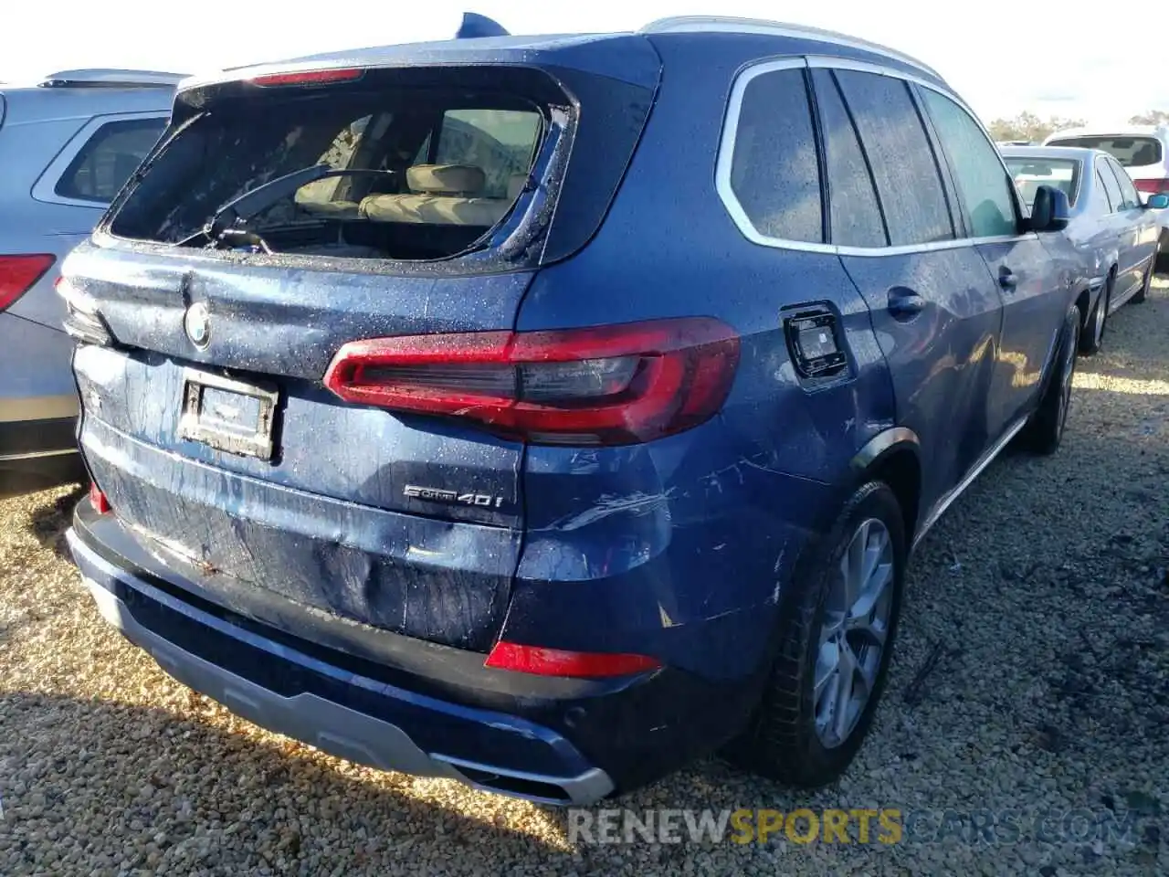 4 Photograph of a damaged car 5UXCR4C04M9G37529 BMW X5 2021