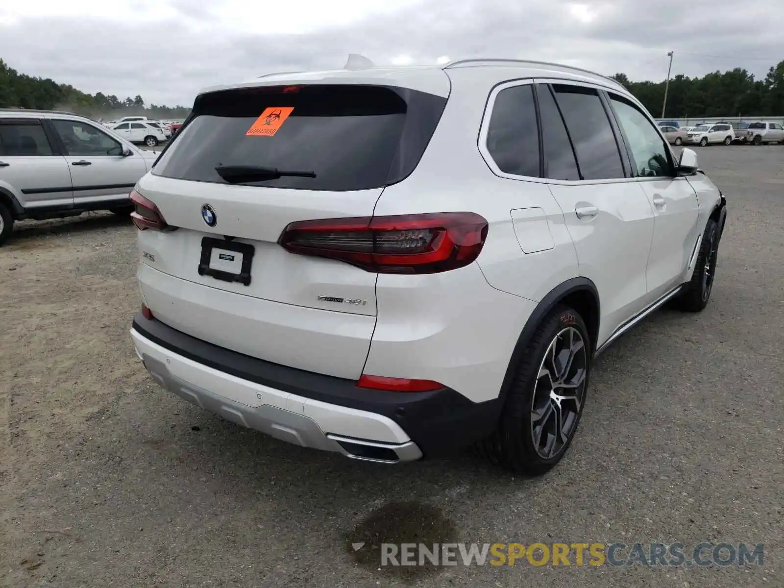 4 Photograph of a damaged car 5UXCR4C04M9G92286 BMW X5 2021