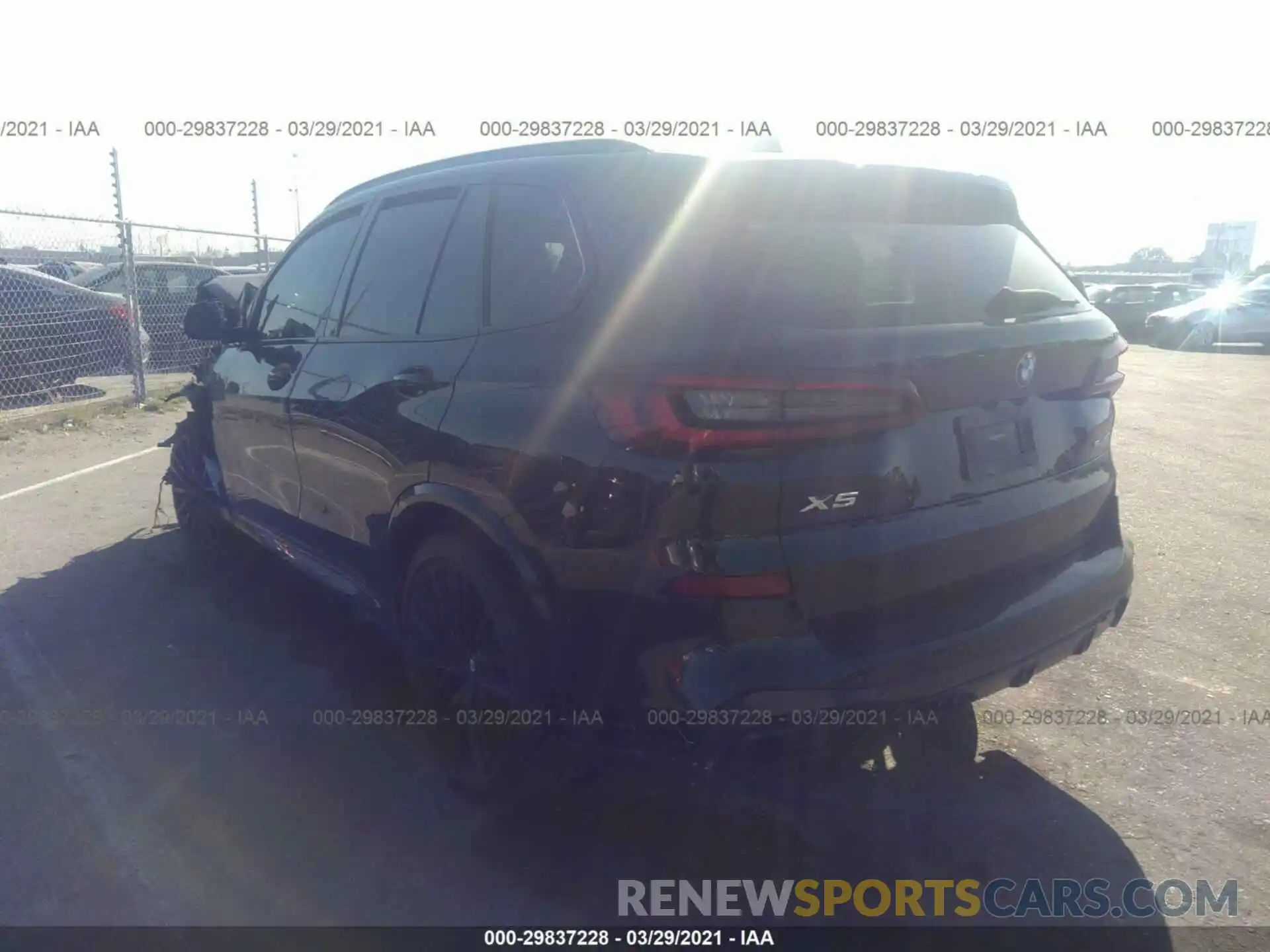 3 Фотография поврежденного автомобиля 5UXCR4C05M9D80221 BMW X5 2021