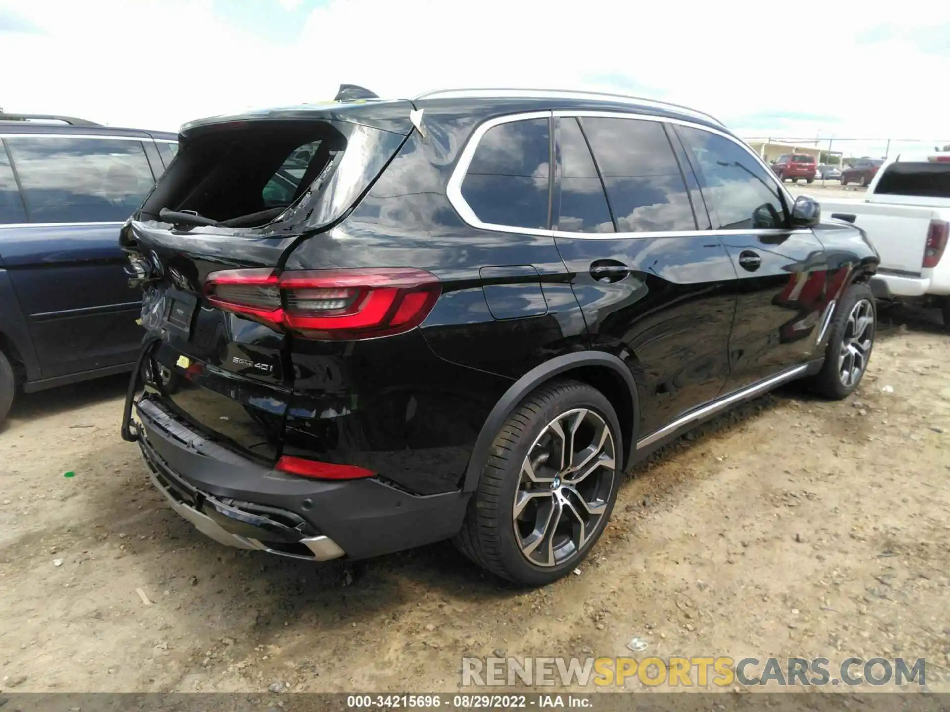 4 Photograph of a damaged car 5UXCR4C05M9E67021 BMW X5 2021