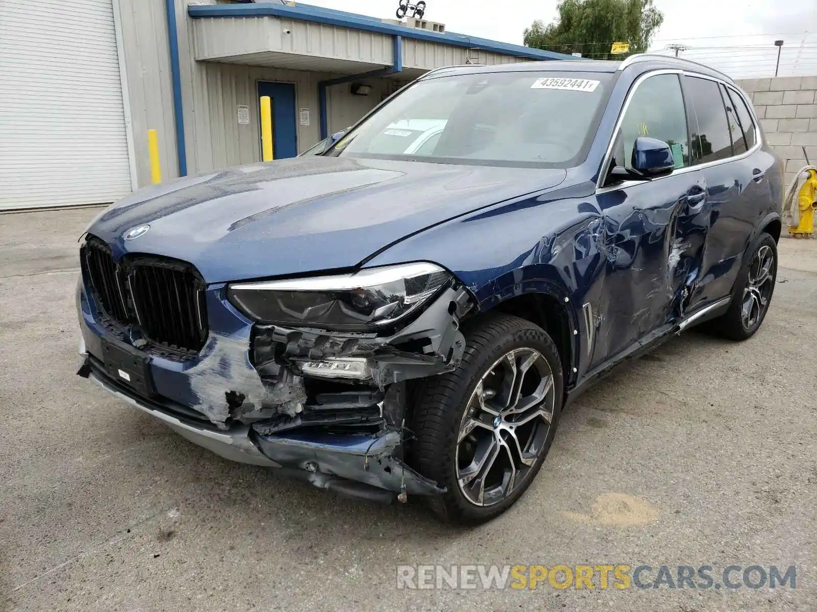 2 Фотография поврежденного автомобиля 5UXCR4C06M9E73247 BMW X5 2021