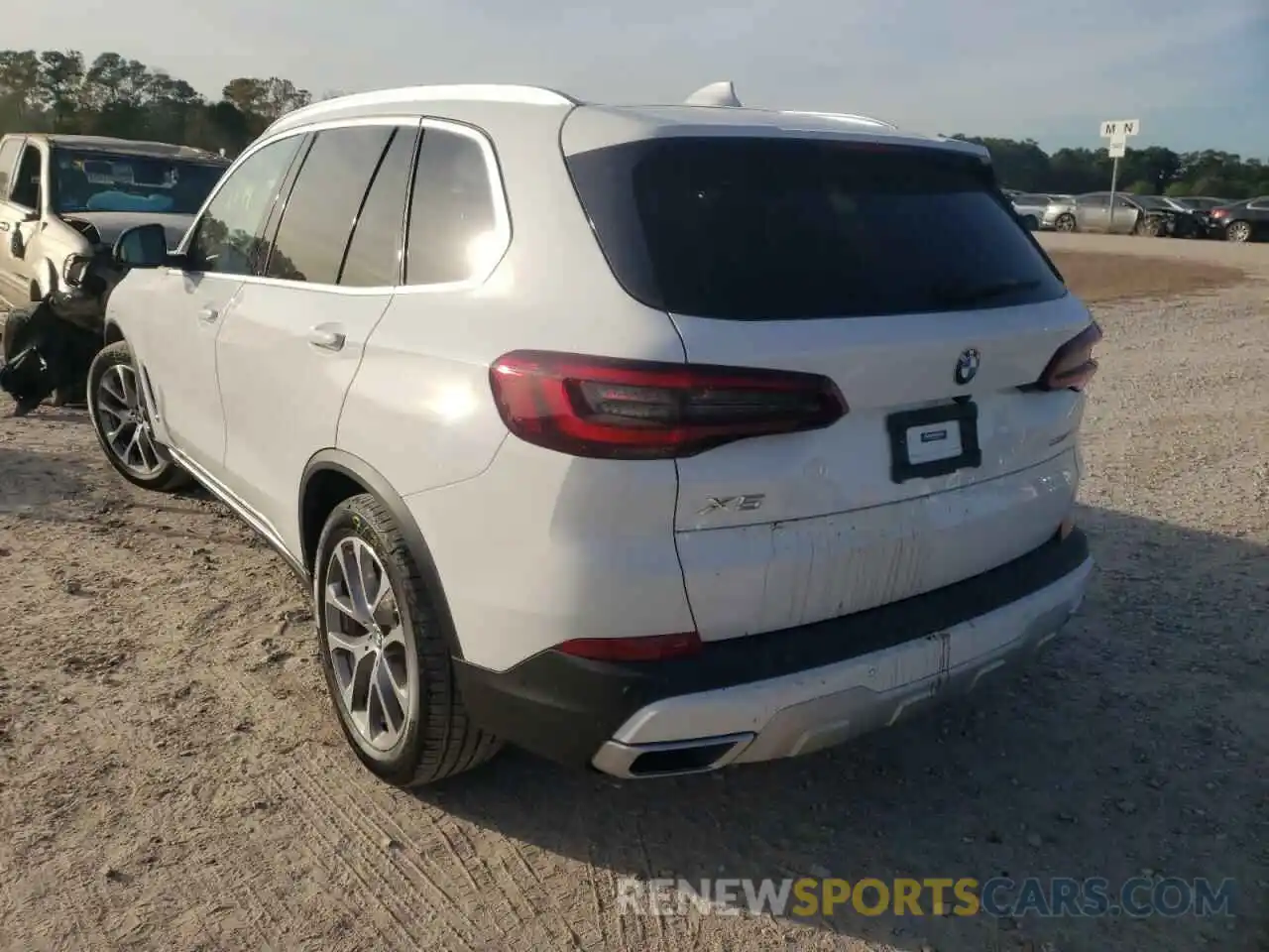 3 Фотография поврежденного автомобиля 5UXCR4C06M9G22191 BMW X5 2021