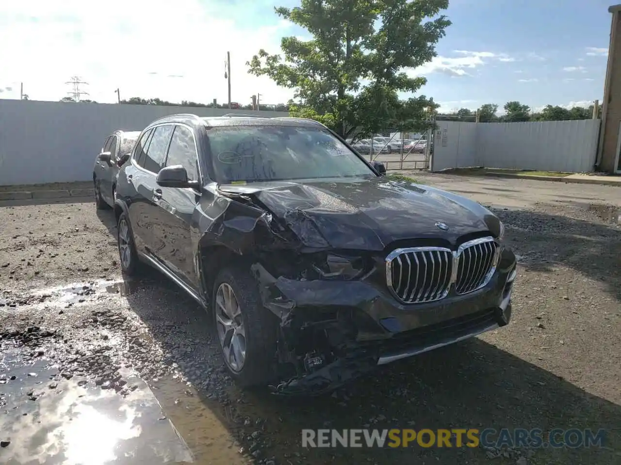 1 Photograph of a damaged car 5UXCR4C06M9G60777 BMW X5 2021