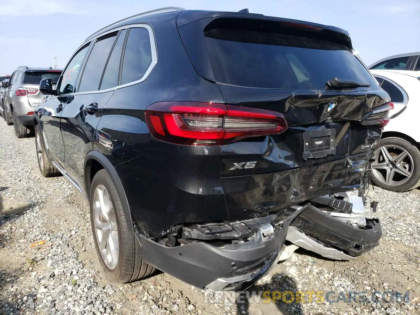 3 Фотография поврежденного автомобиля 5UXCR4C06M9H48583 BMW X5 2021