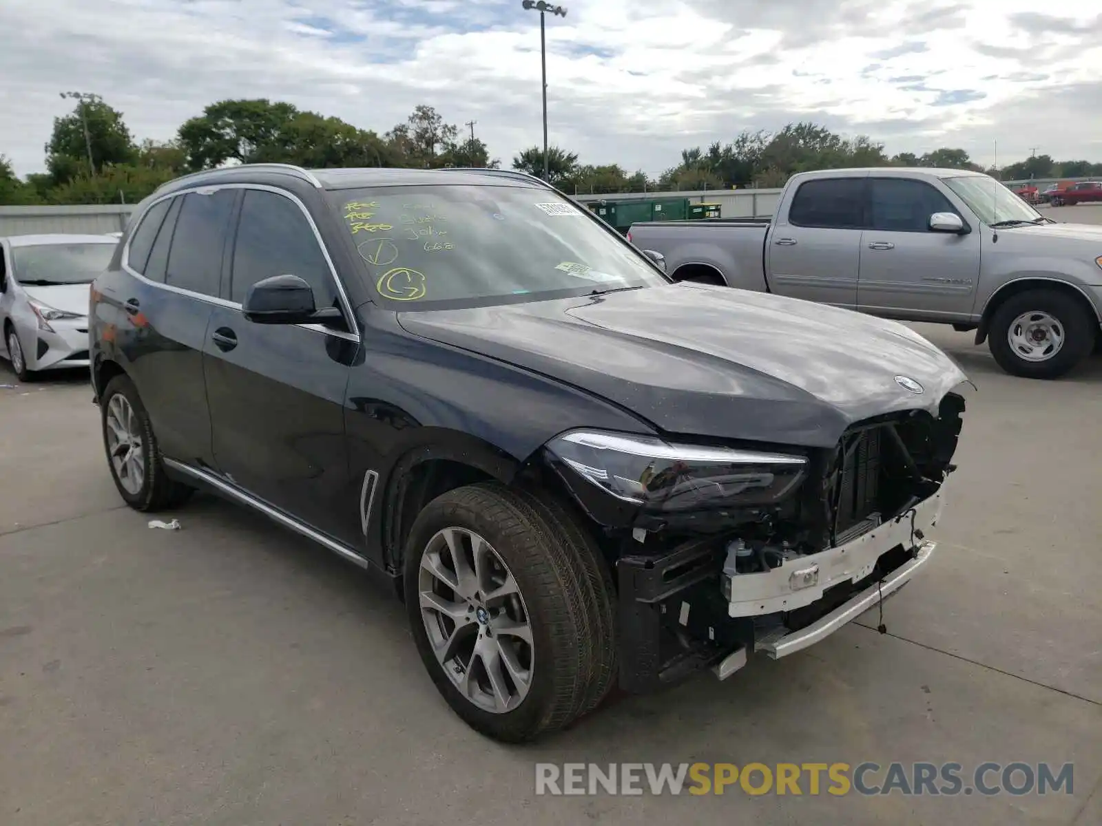 1 Photograph of a damaged car 5UXCR4C07M9D83993 BMW X5 2021