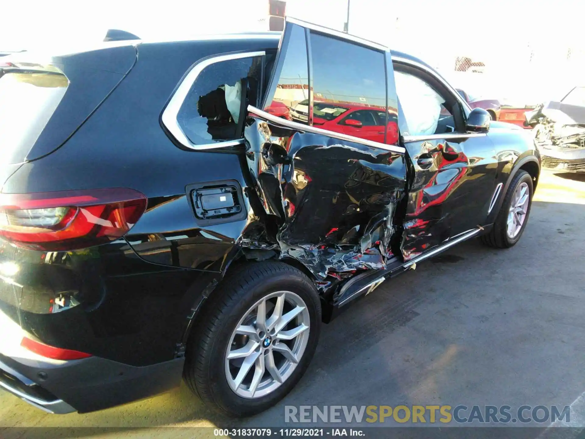 6 Photograph of a damaged car 5UXCR4C08M9G08485 BMW X5 2021