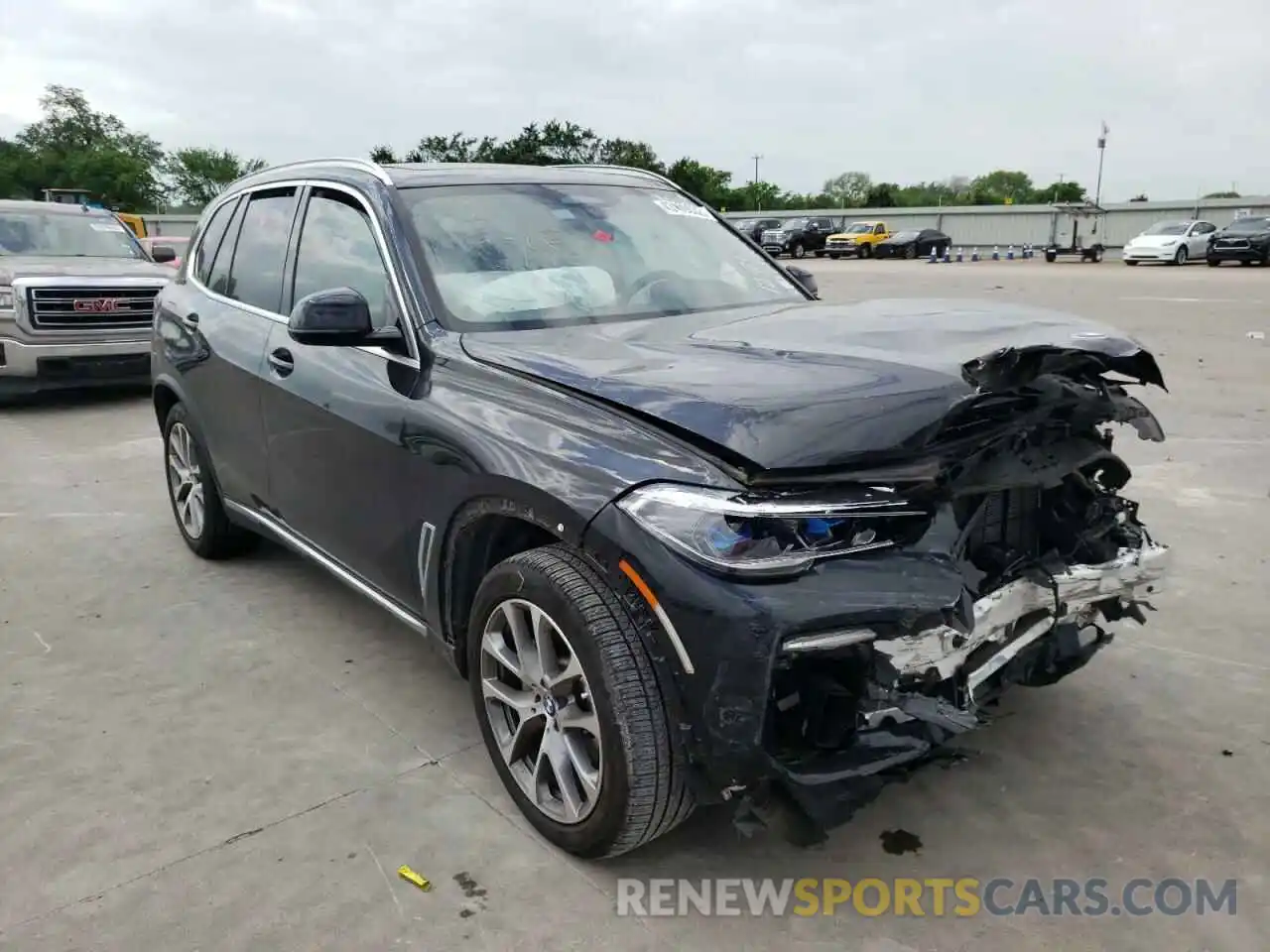 1 Photograph of a damaged car 5UXCR4C09M9E92035 BMW X5 2021