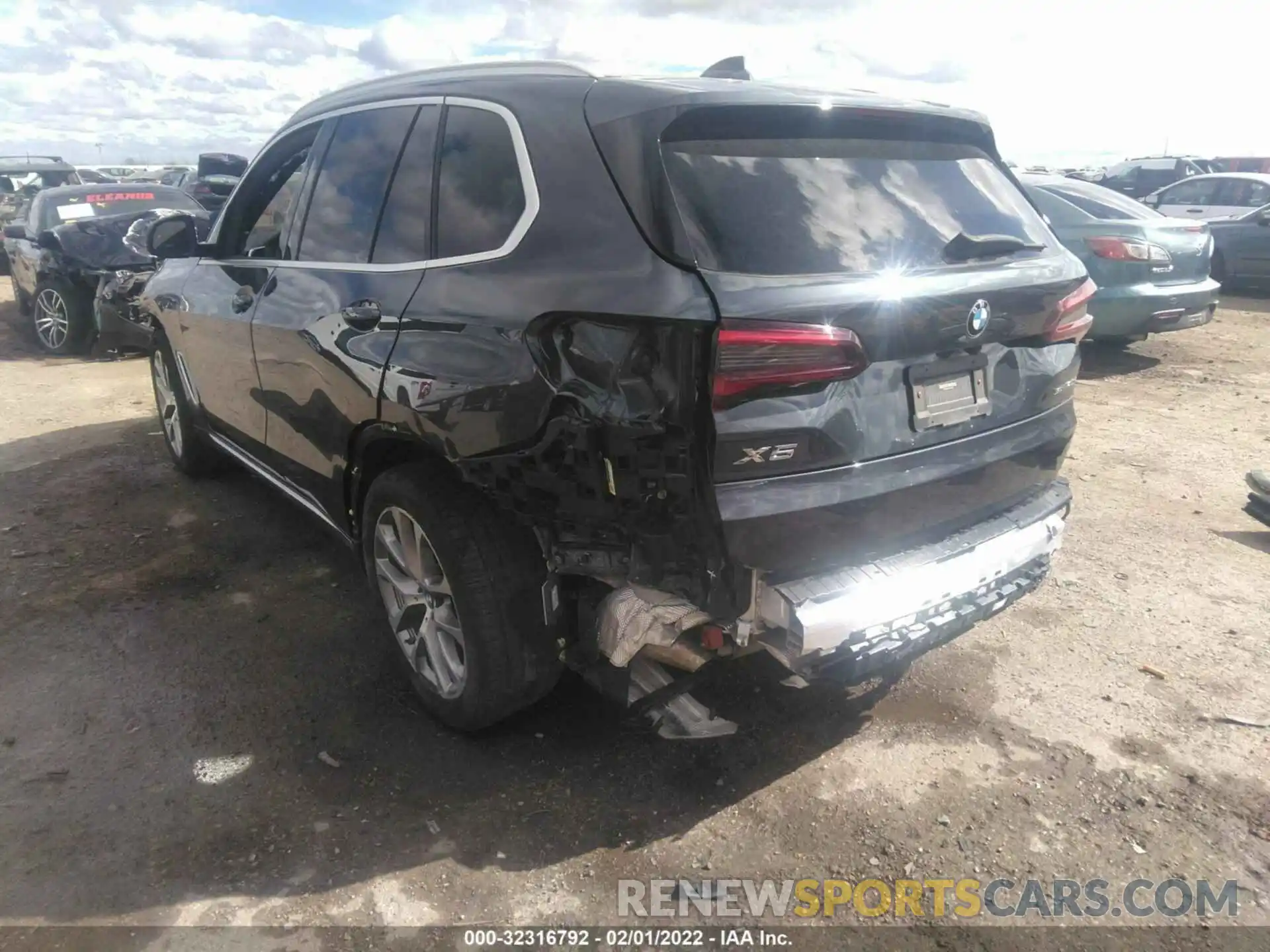 3 Фотография поврежденного автомобиля 5UXCR4C09M9F47003 BMW X5 2021