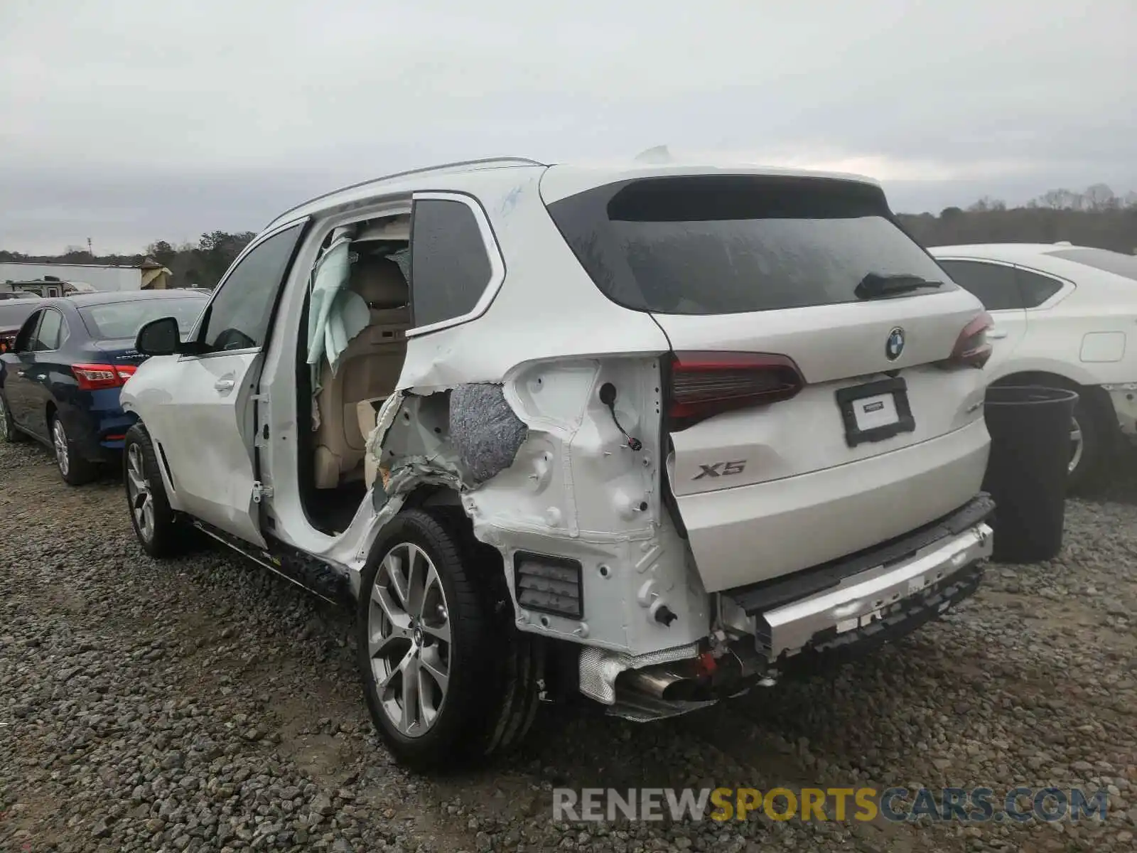 3 Photograph of a damaged car 5UXCR4C0XM9E54166 BMW X5 2021