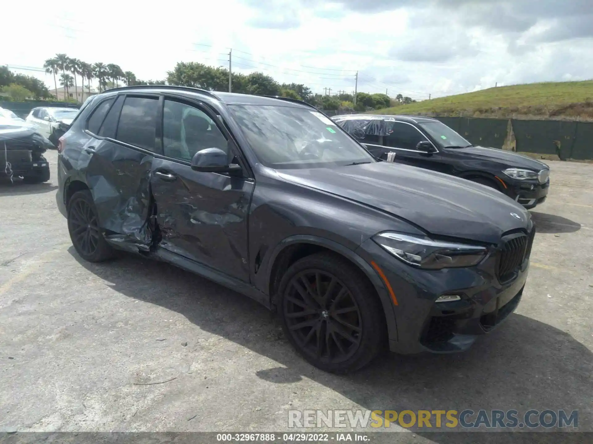 1 Photograph of a damaged car 5UXCR4C0XM9G74049 BMW X5 2021