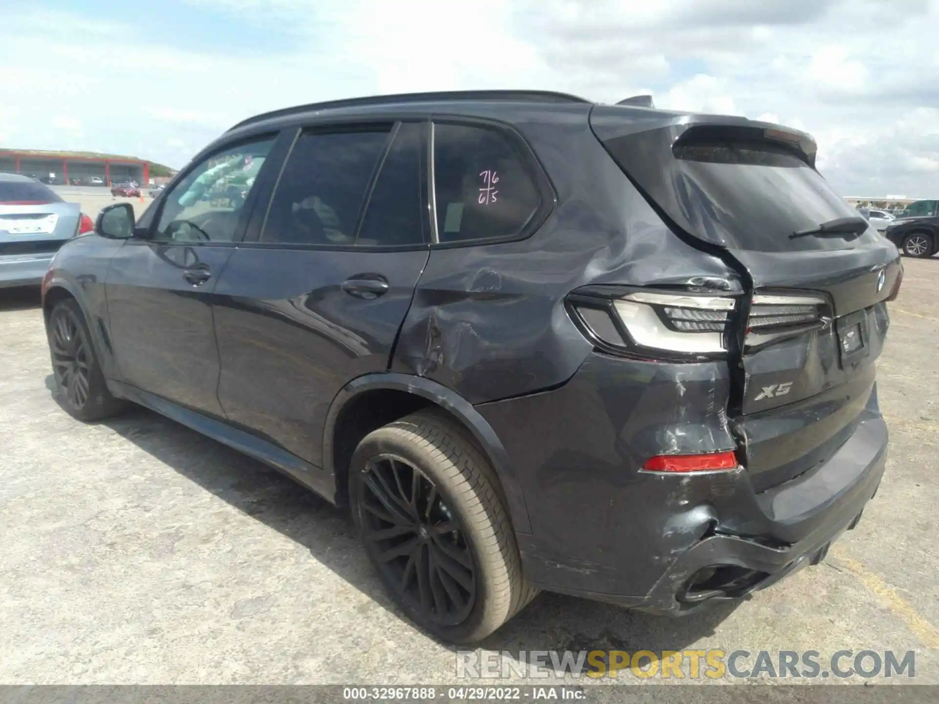 3 Фотография поврежденного автомобиля 5UXCR4C0XM9G74049 BMW X5 2021