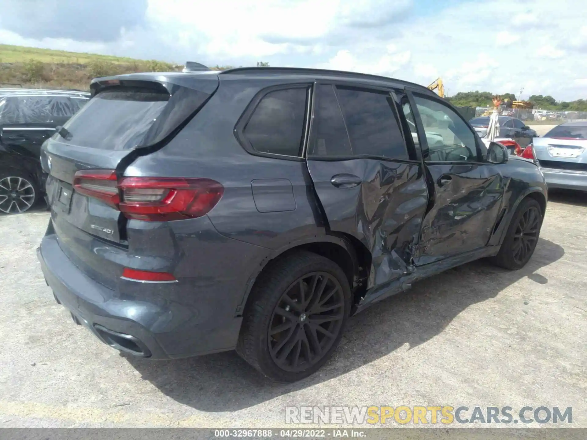 4 Photograph of a damaged car 5UXCR4C0XM9G74049 BMW X5 2021