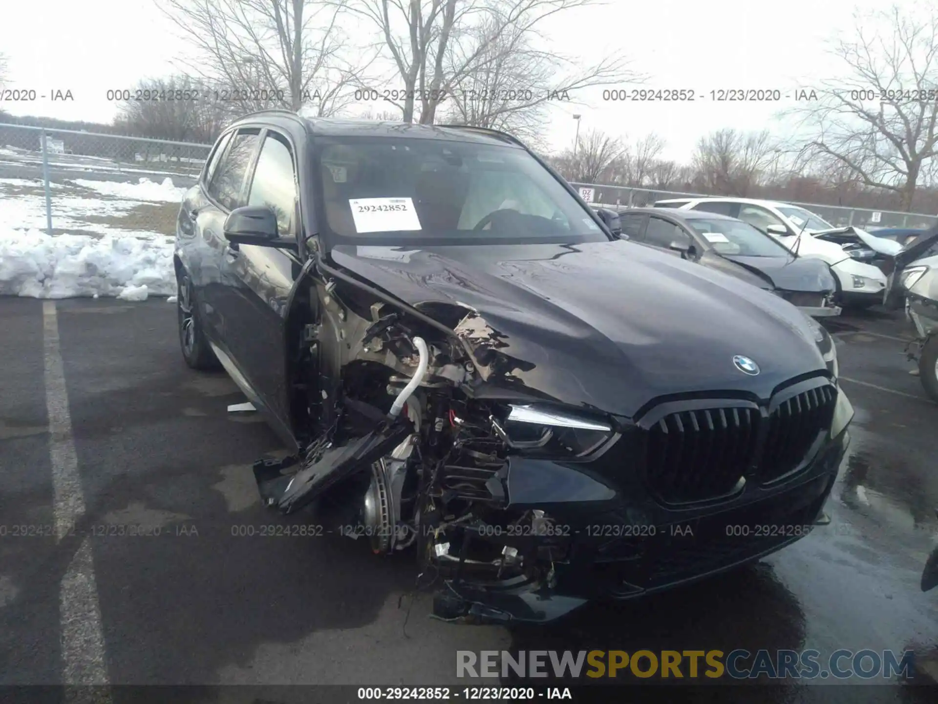 1 Photograph of a damaged car 5UXCR6C00M9E28817 BMW X5 2021