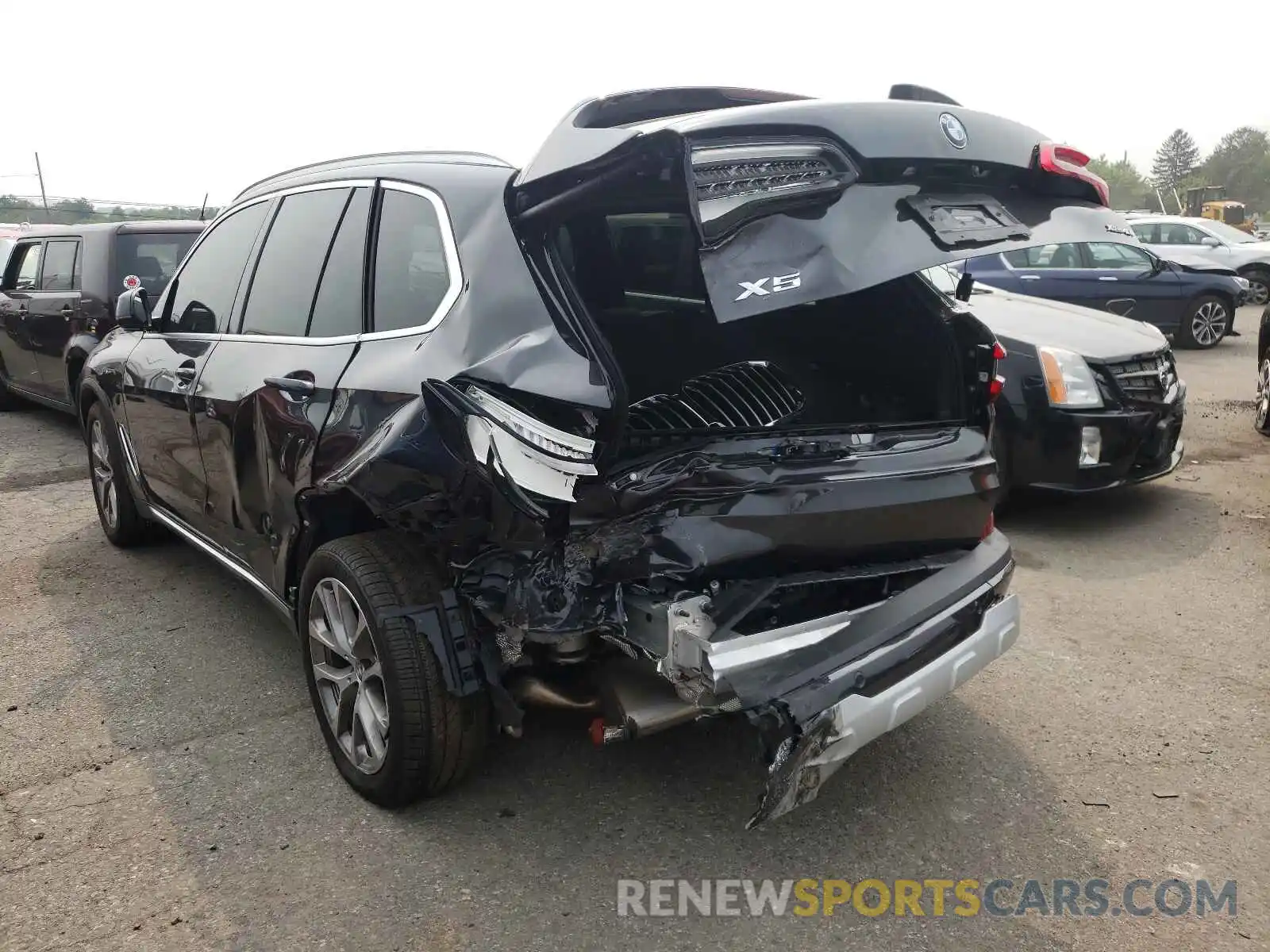 3 Photograph of a damaged car 5UXCR6C00M9E96938 BMW X5 2021