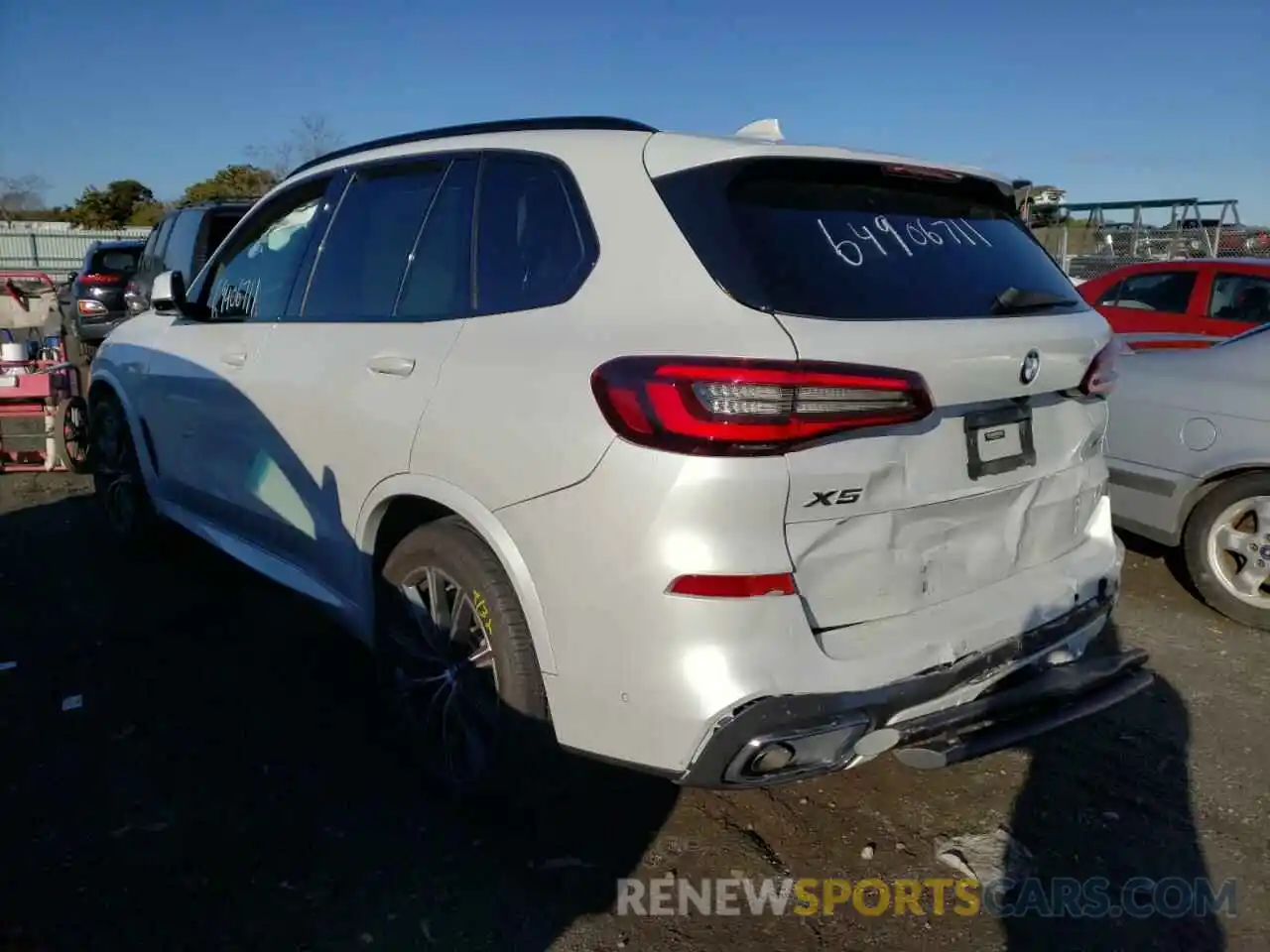 3 Photograph of a damaged car 5UXCR6C00M9F45636 BMW X5 2021