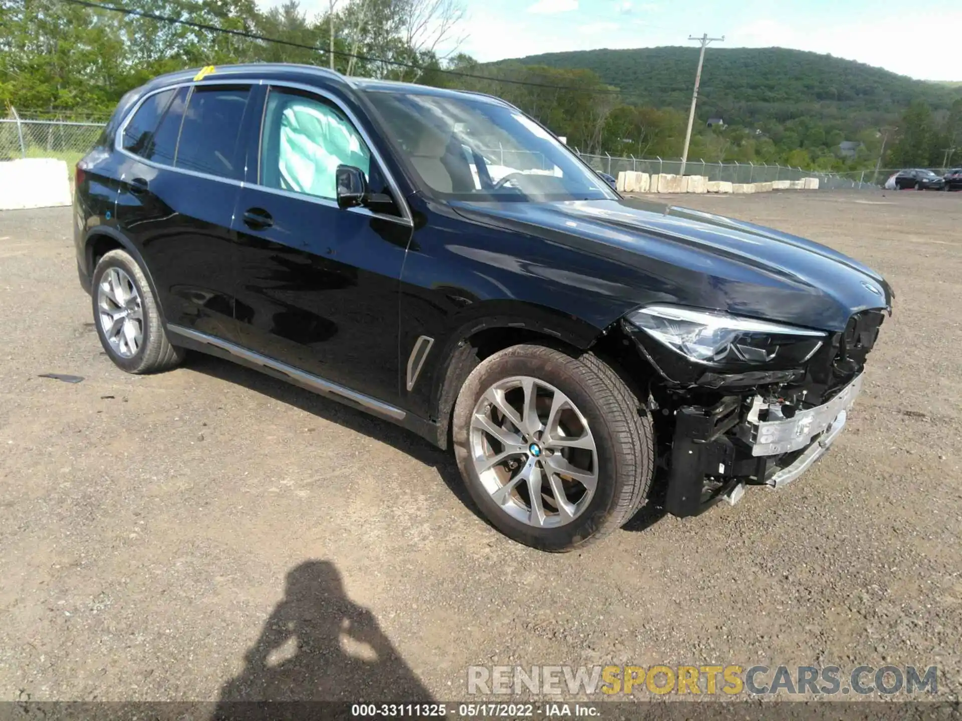 1 Photograph of a damaged car 5UXCR6C00M9G32629 BMW X5 2021