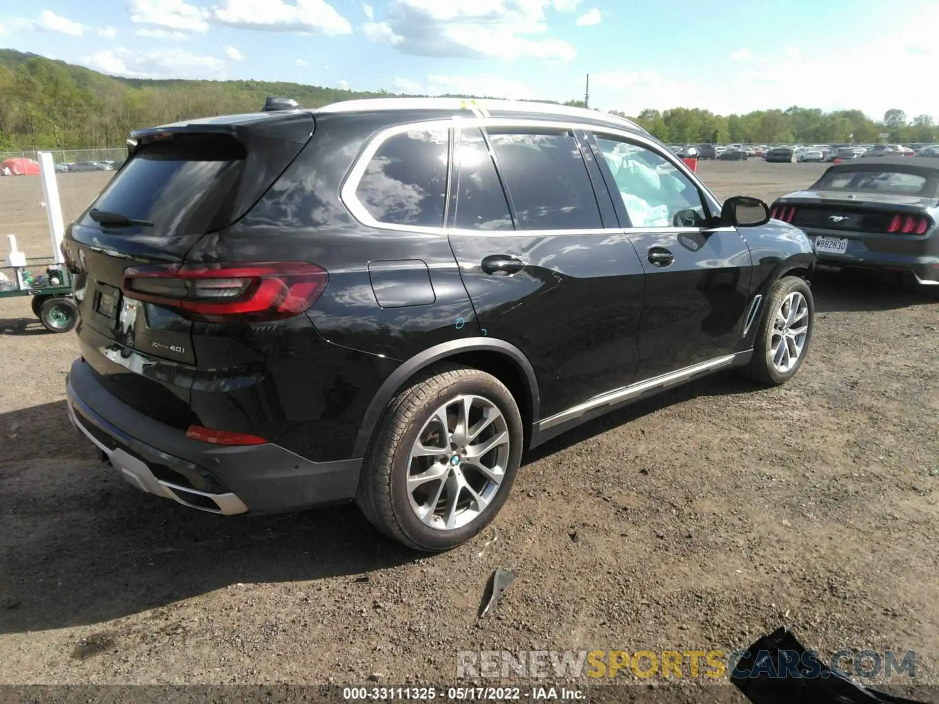 4 Photograph of a damaged car 5UXCR6C00M9G32629 BMW X5 2021