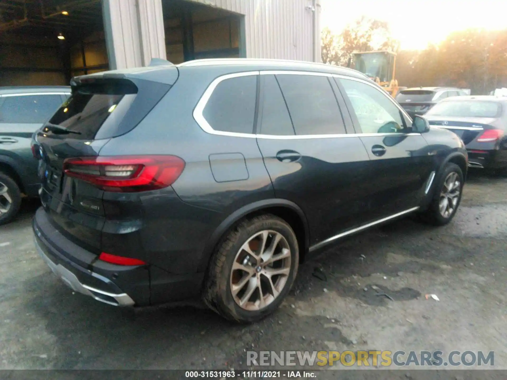 4 Photograph of a damaged car 5UXCR6C00M9G44747 BMW X5 2021