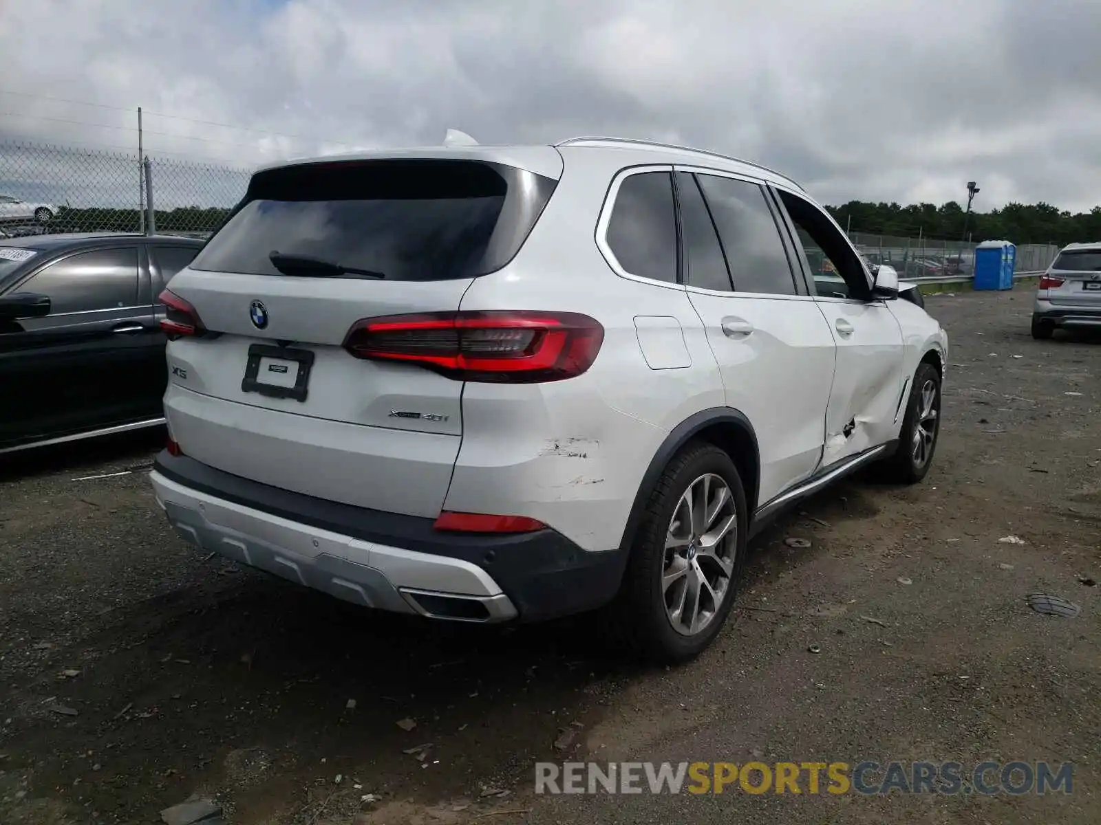 4 Photograph of a damaged car 5UXCR6C00M9G92989 BMW X5 2021