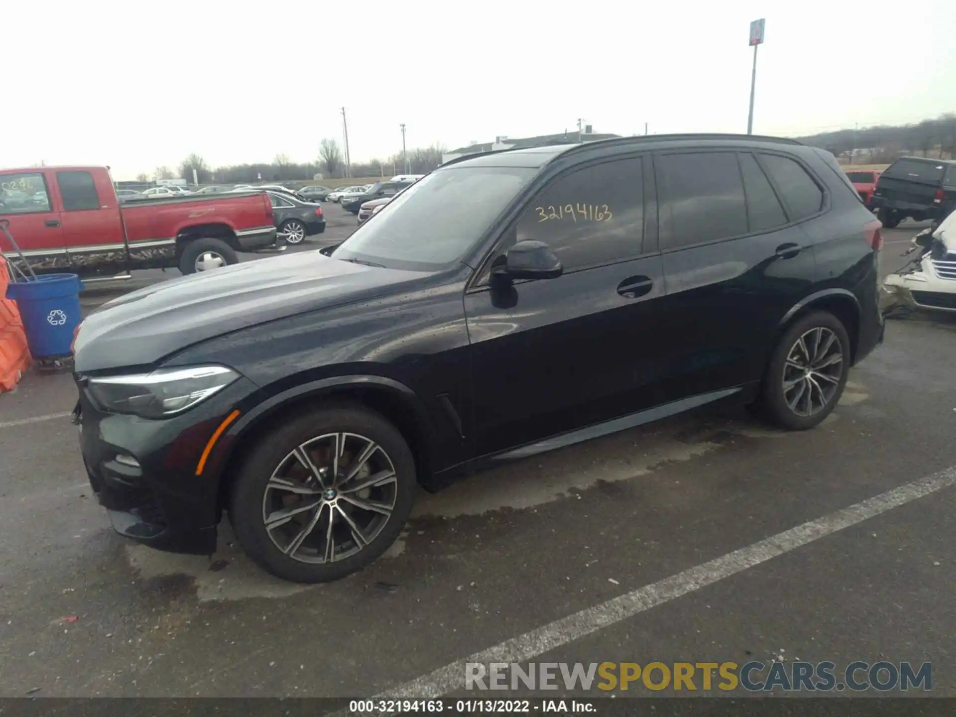 2 Photograph of a damaged car 5UXCR6C01M9E26204 BMW X5 2021