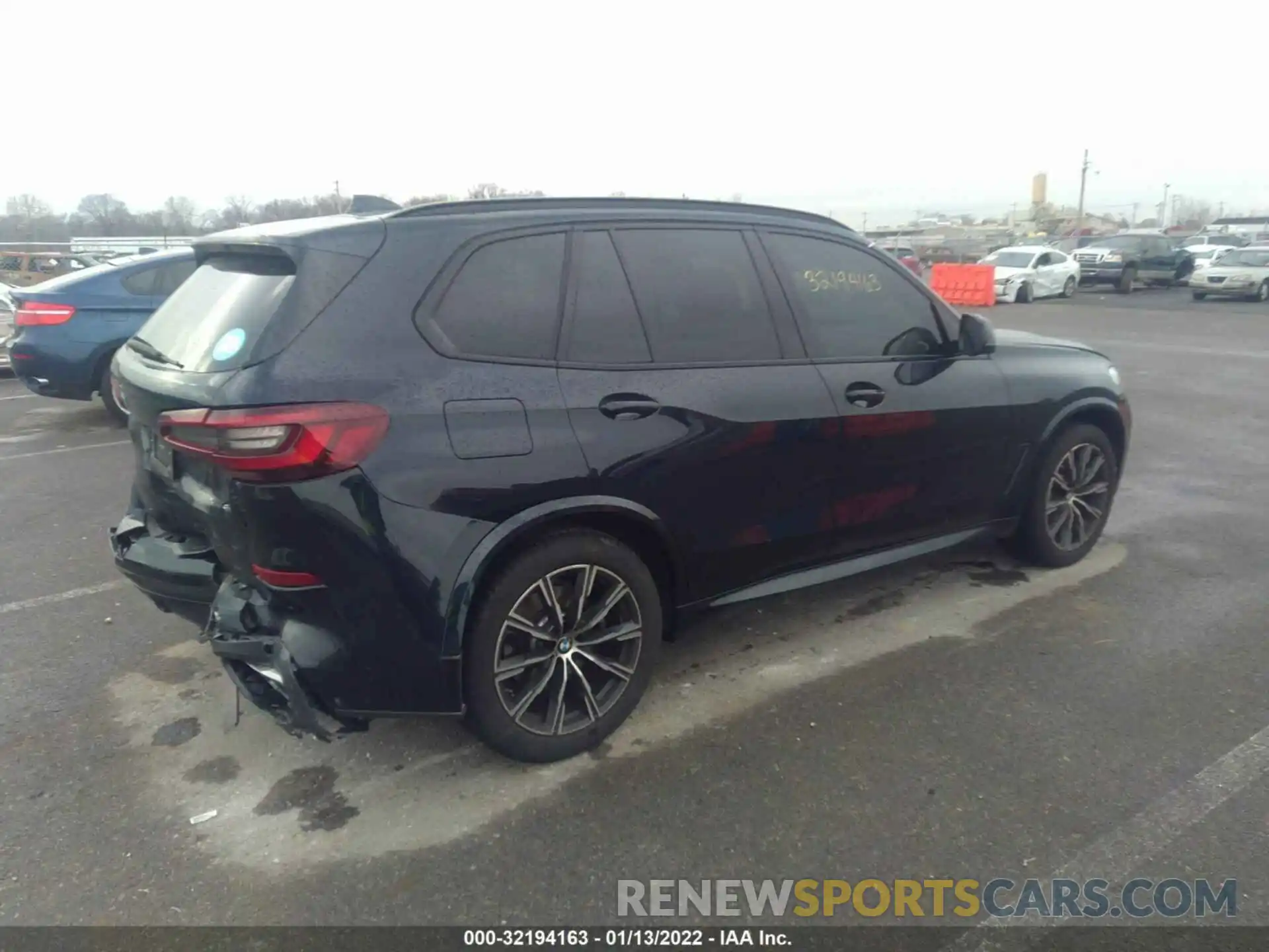 4 Photograph of a damaged car 5UXCR6C01M9E26204 BMW X5 2021