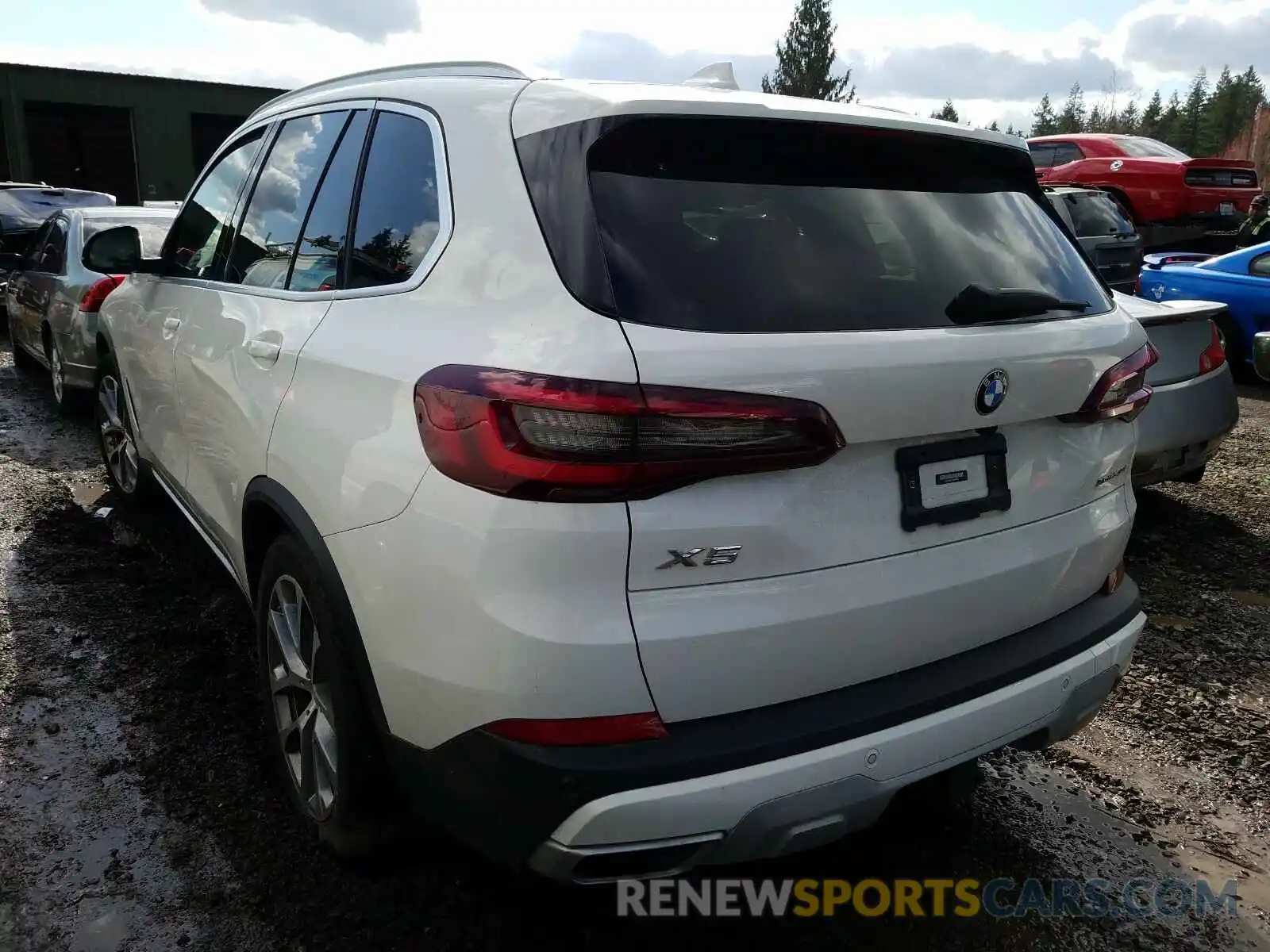 3 Photograph of a damaged car 5UXCR6C01M9E87553 BMW X5 2021