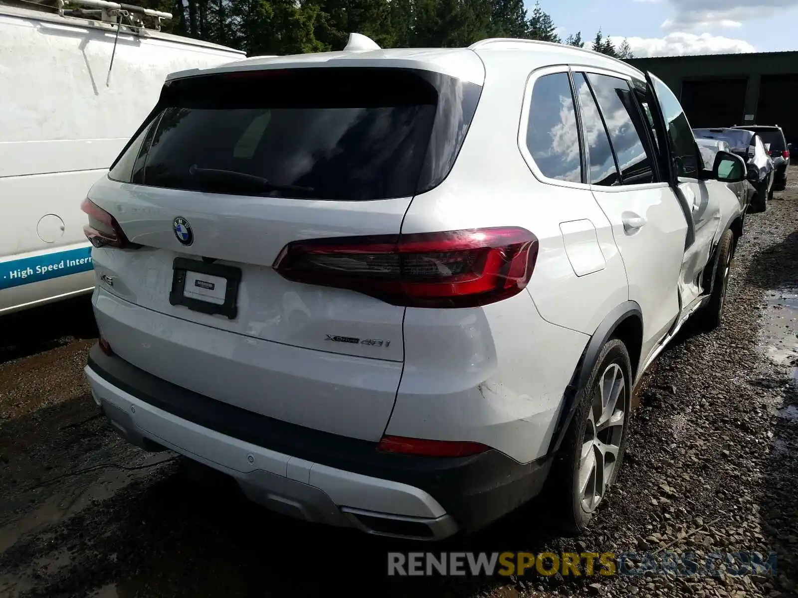 4 Photograph of a damaged car 5UXCR6C01M9E87553 BMW X5 2021