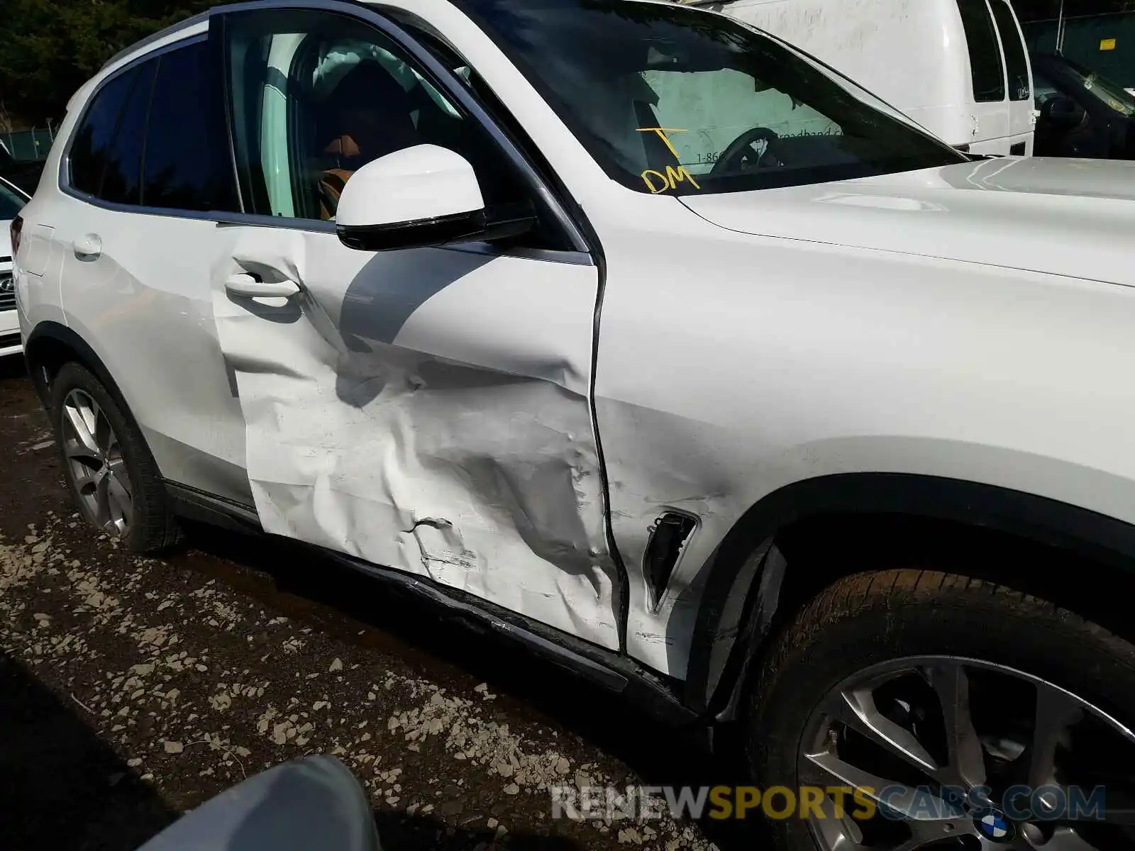 9 Photograph of a damaged car 5UXCR6C01M9E87553 BMW X5 2021