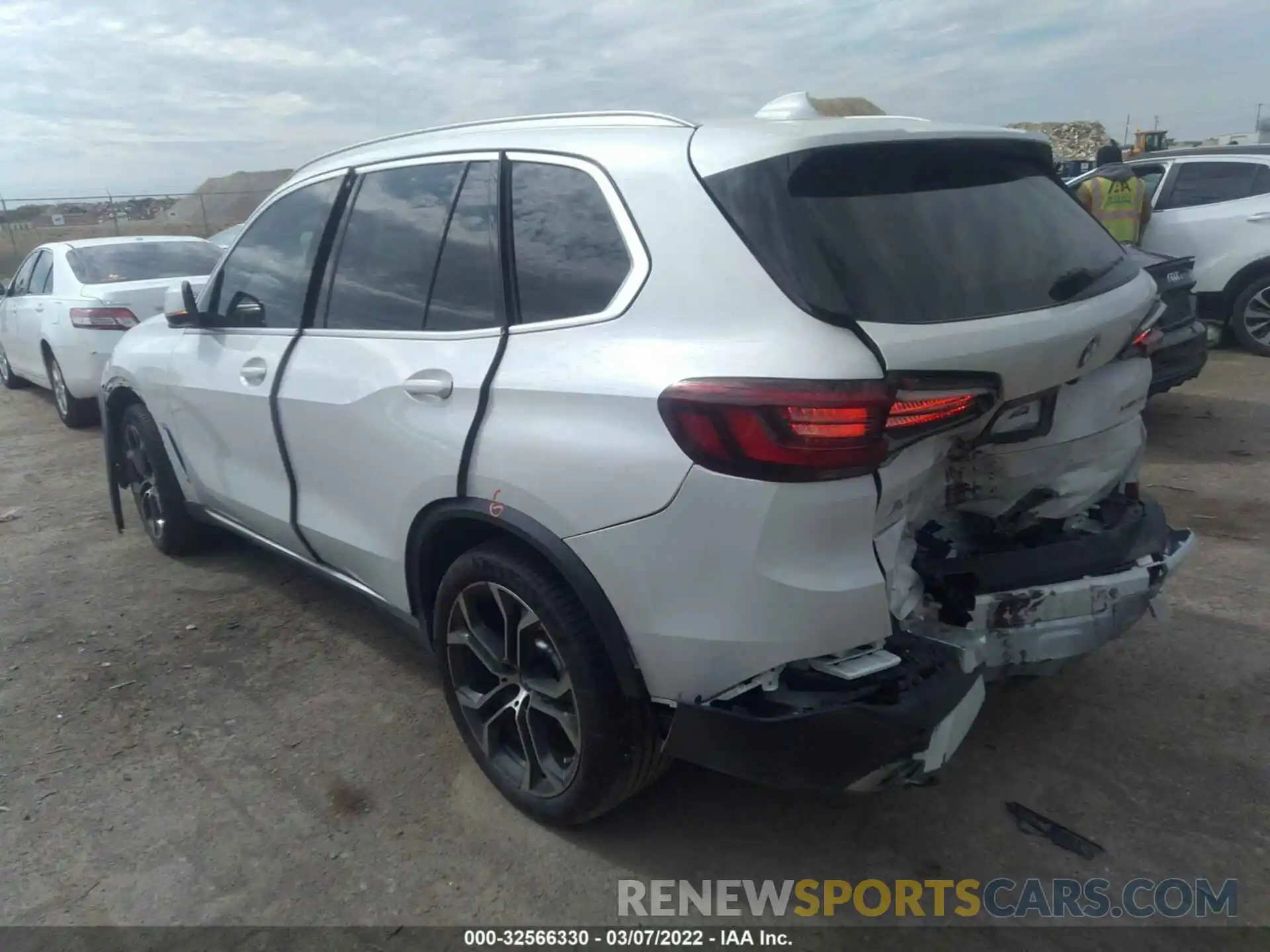 3 Photograph of a damaged car 5UXCR6C01M9H74553 BMW X5 2021