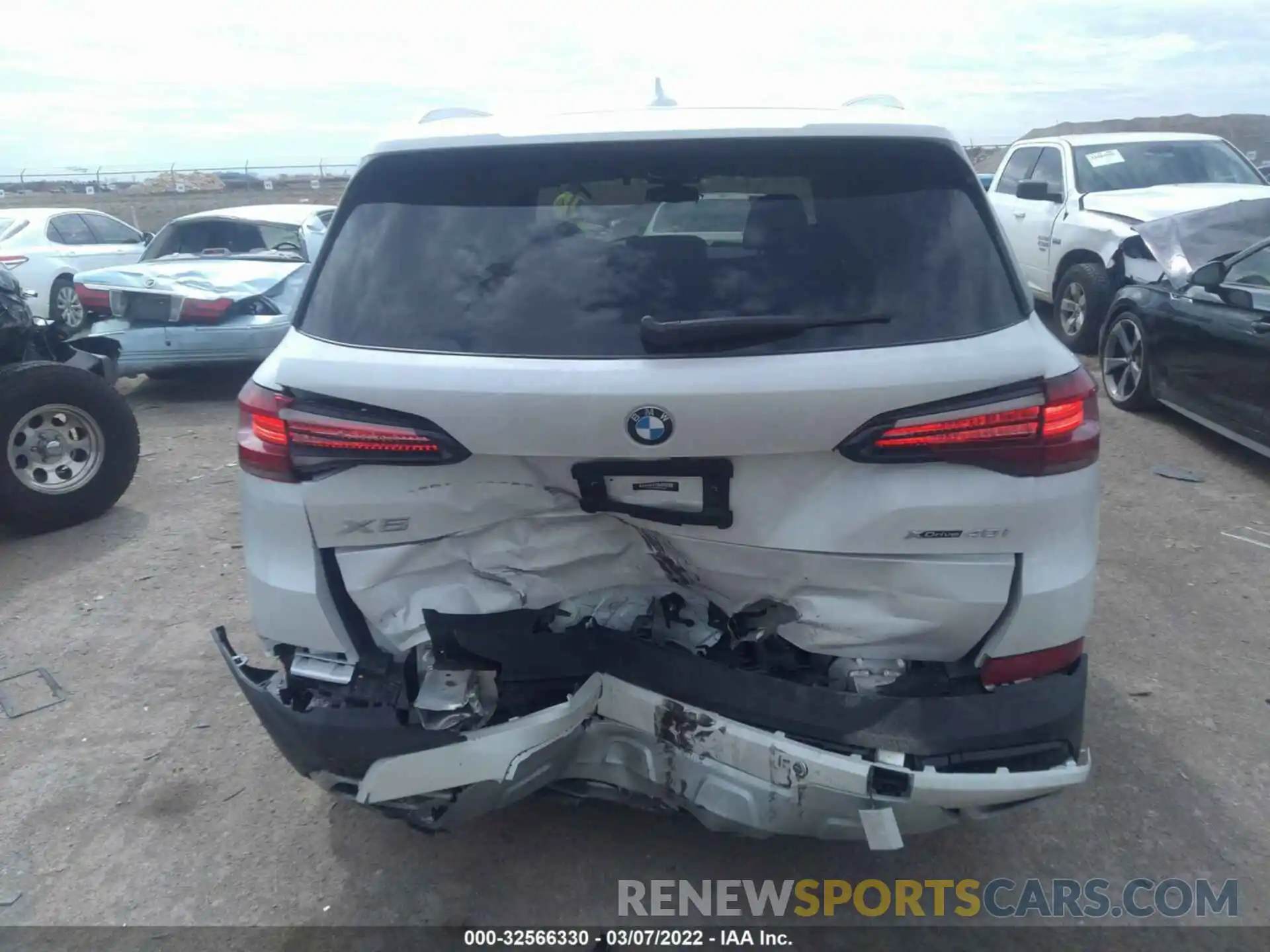 6 Photograph of a damaged car 5UXCR6C01M9H74553 BMW X5 2021