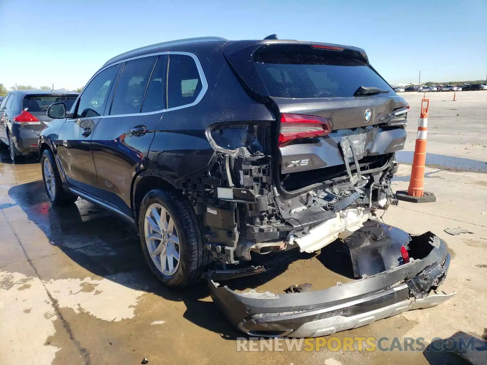 3 Photograph of a damaged car 5UXCR6C02M9E79588 BMW X5 2021