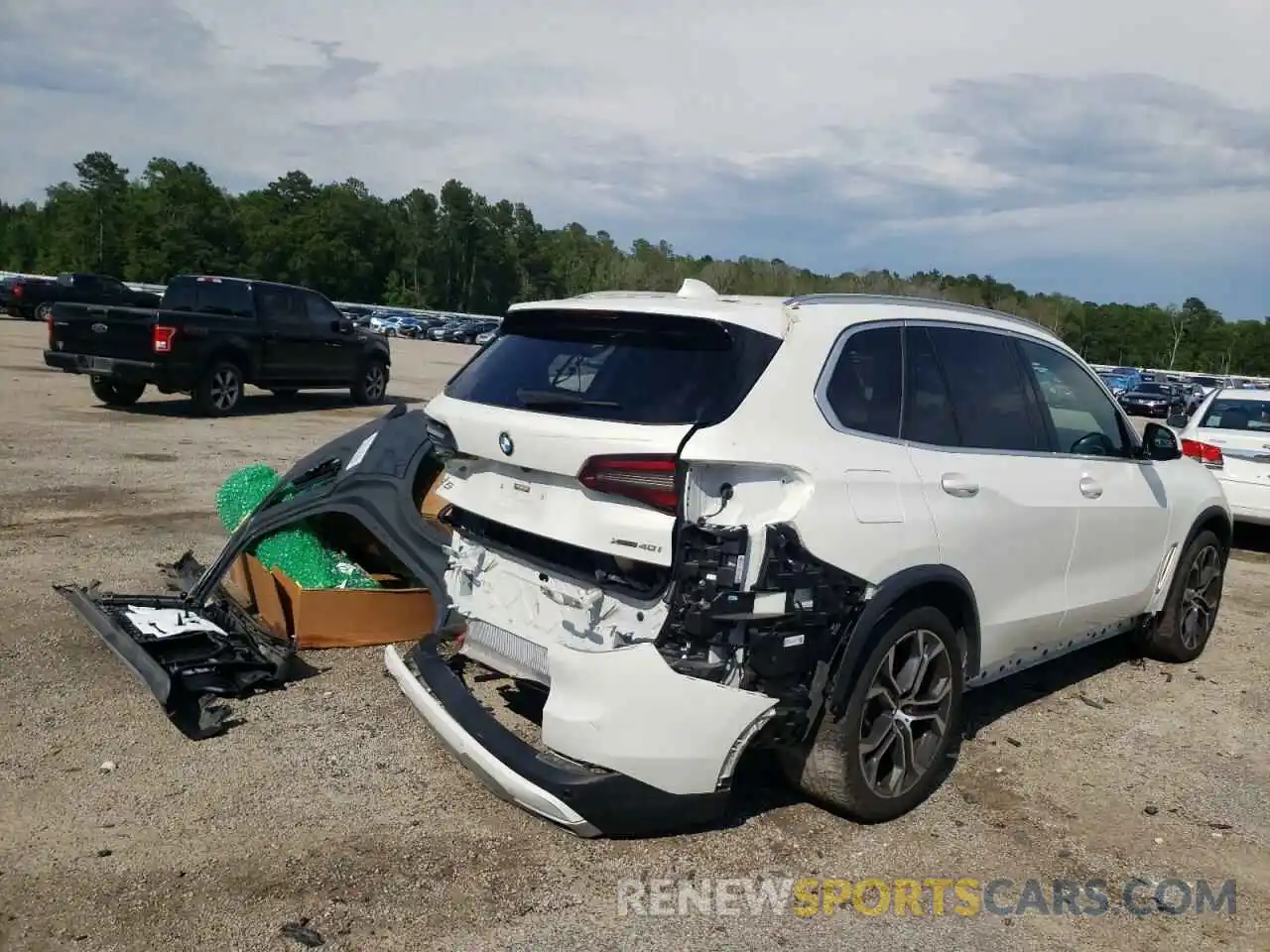 4 Photograph of a damaged car 5UXCR6C02M9F14534 BMW X5 2021