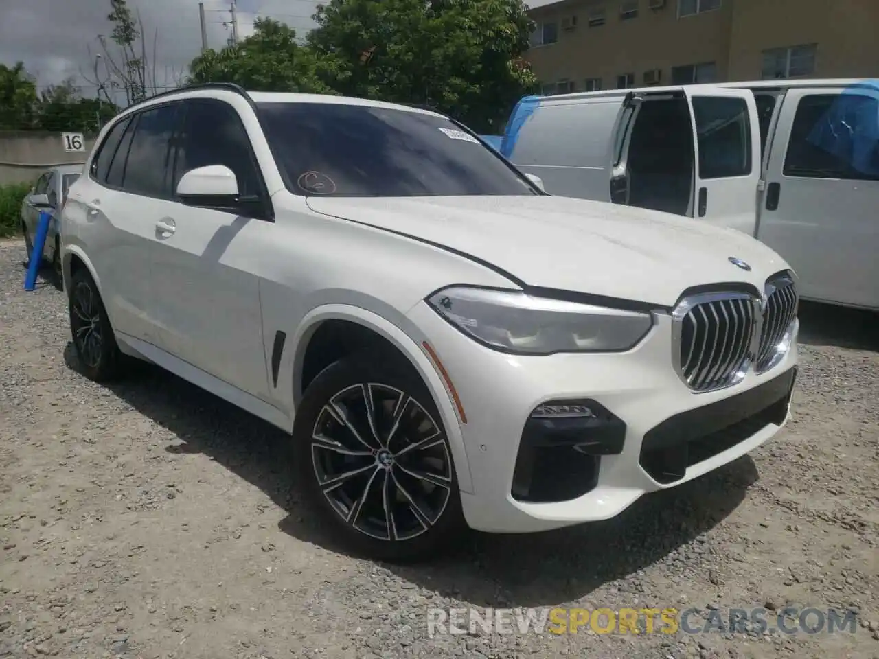 1 Фотография поврежденного автомобиля 5UXCR6C02M9F25565 BMW X5 2021