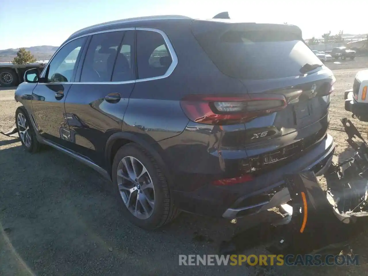 3 Photograph of a damaged car 5UXCR6C02M9F49042 BMW X5 2021