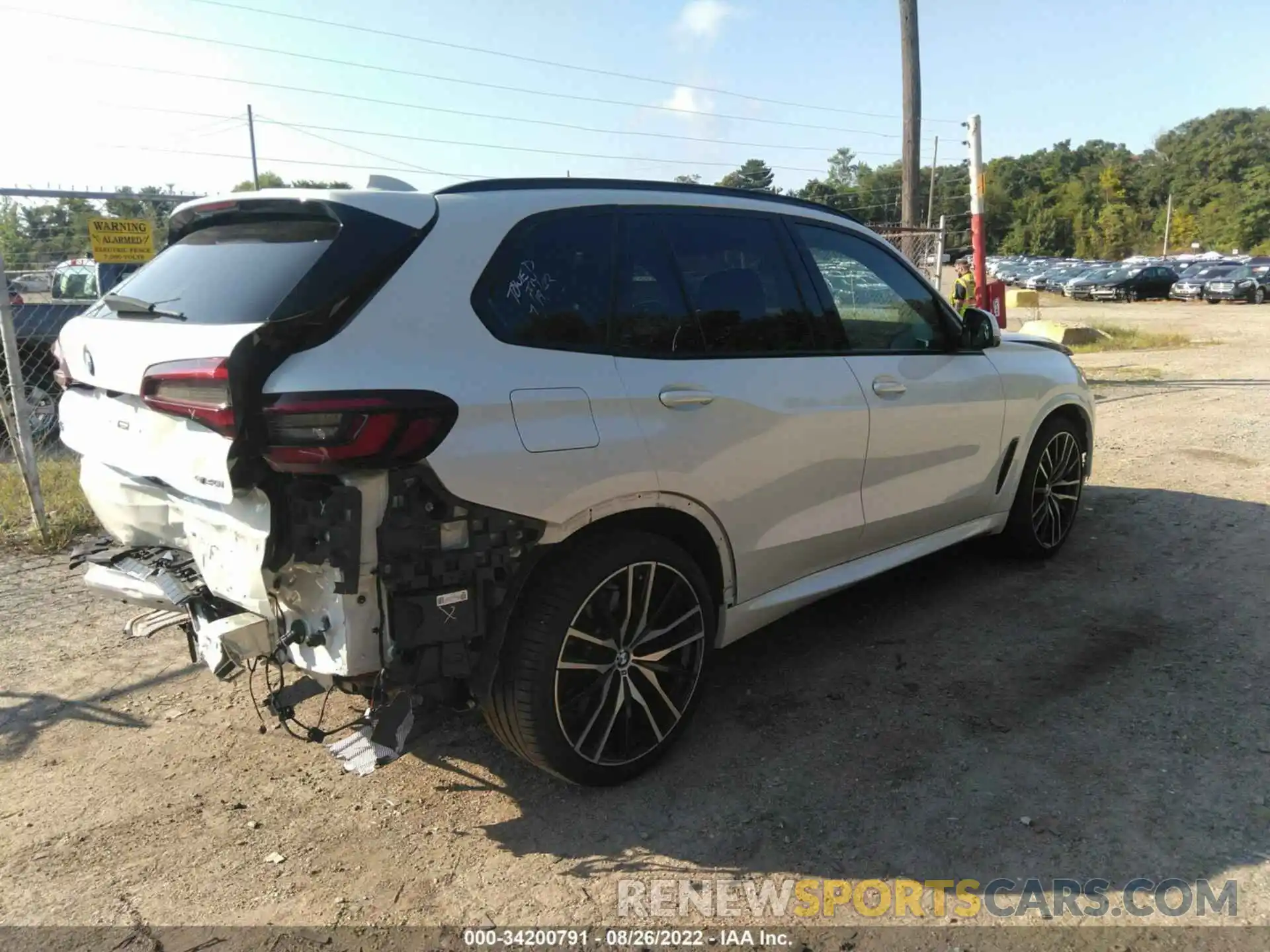 4 Photograph of a damaged car 5UXCR6C02M9F88875 BMW X5 2021