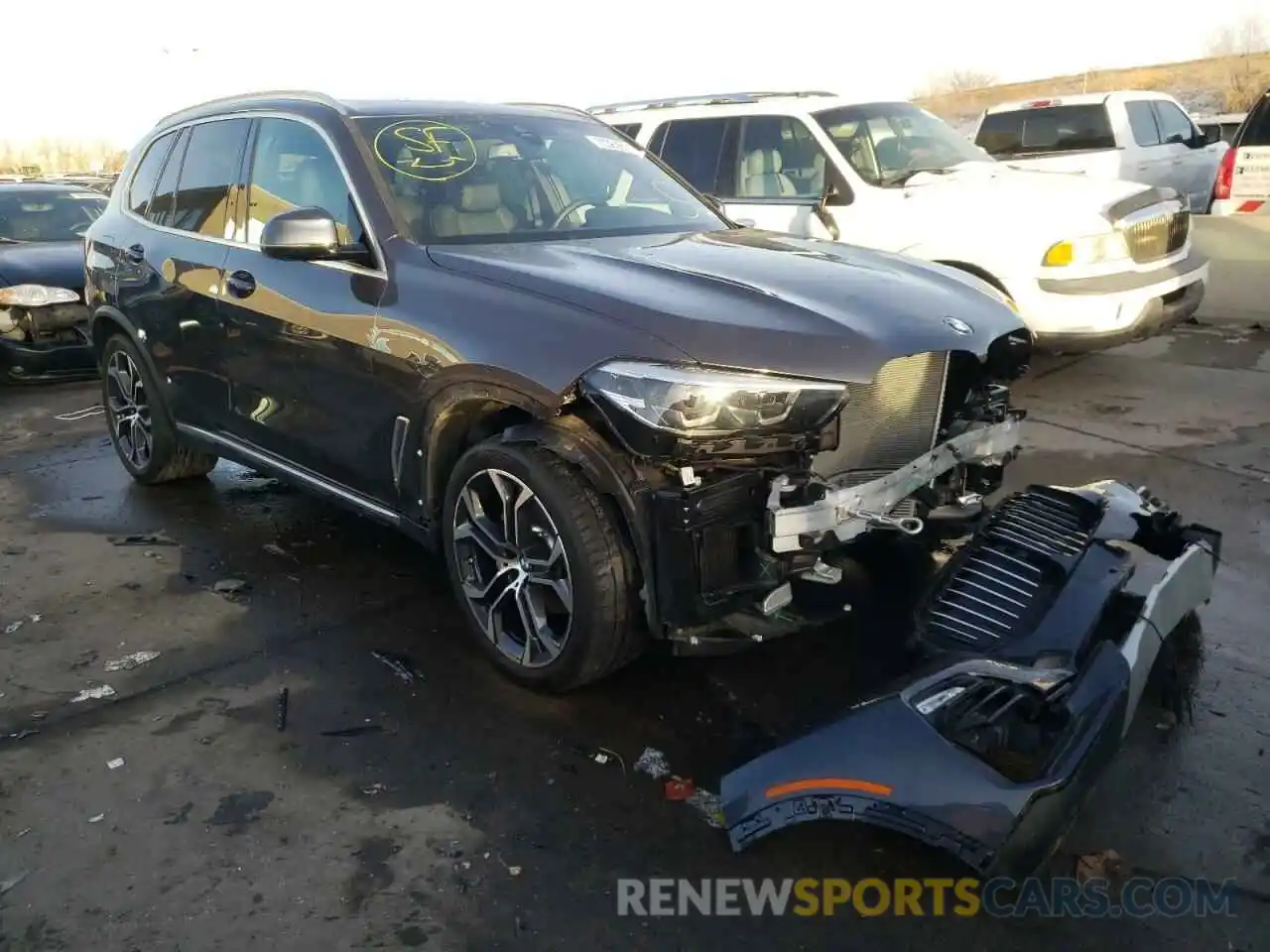 1 Photograph of a damaged car 5UXCR6C03M9E06147 BMW X5 2021