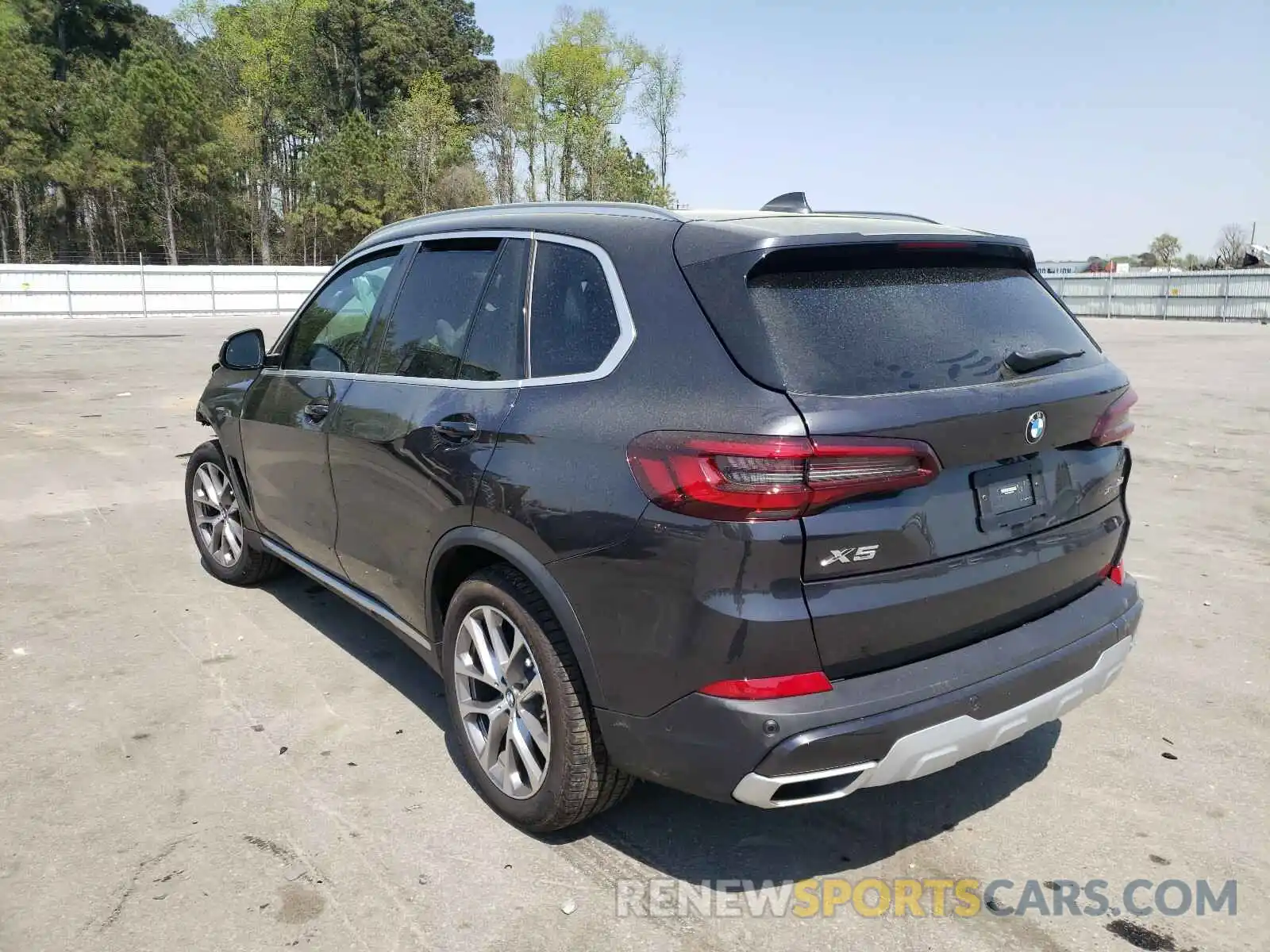 3 Photograph of a damaged car 5UXCR6C03M9F25039 BMW X5 2021