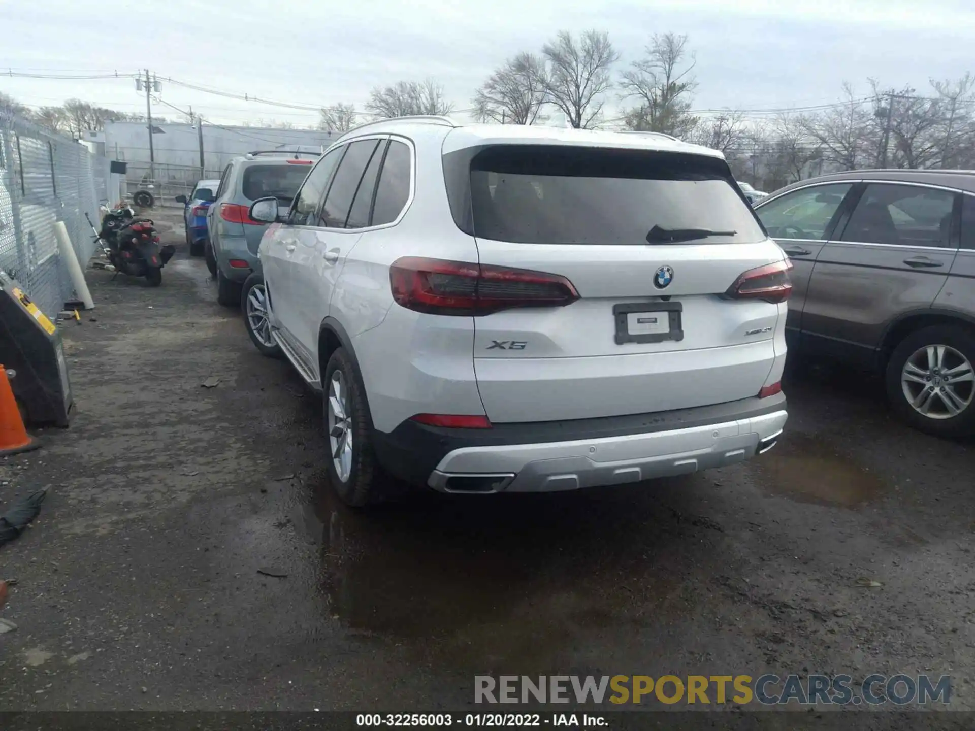 3 Photograph of a damaged car 5UXCR6C03M9F32539 BMW X5 2021