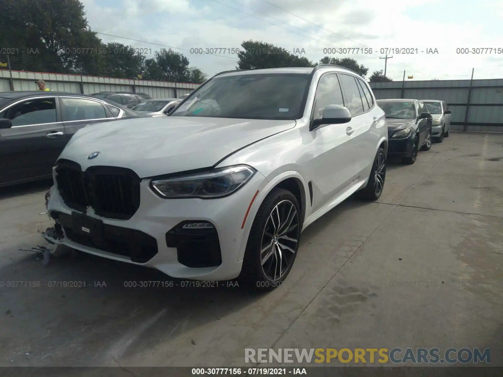 2 Фотография поврежденного автомобиля 5UXCR6C03M9G66094 BMW X5 2021